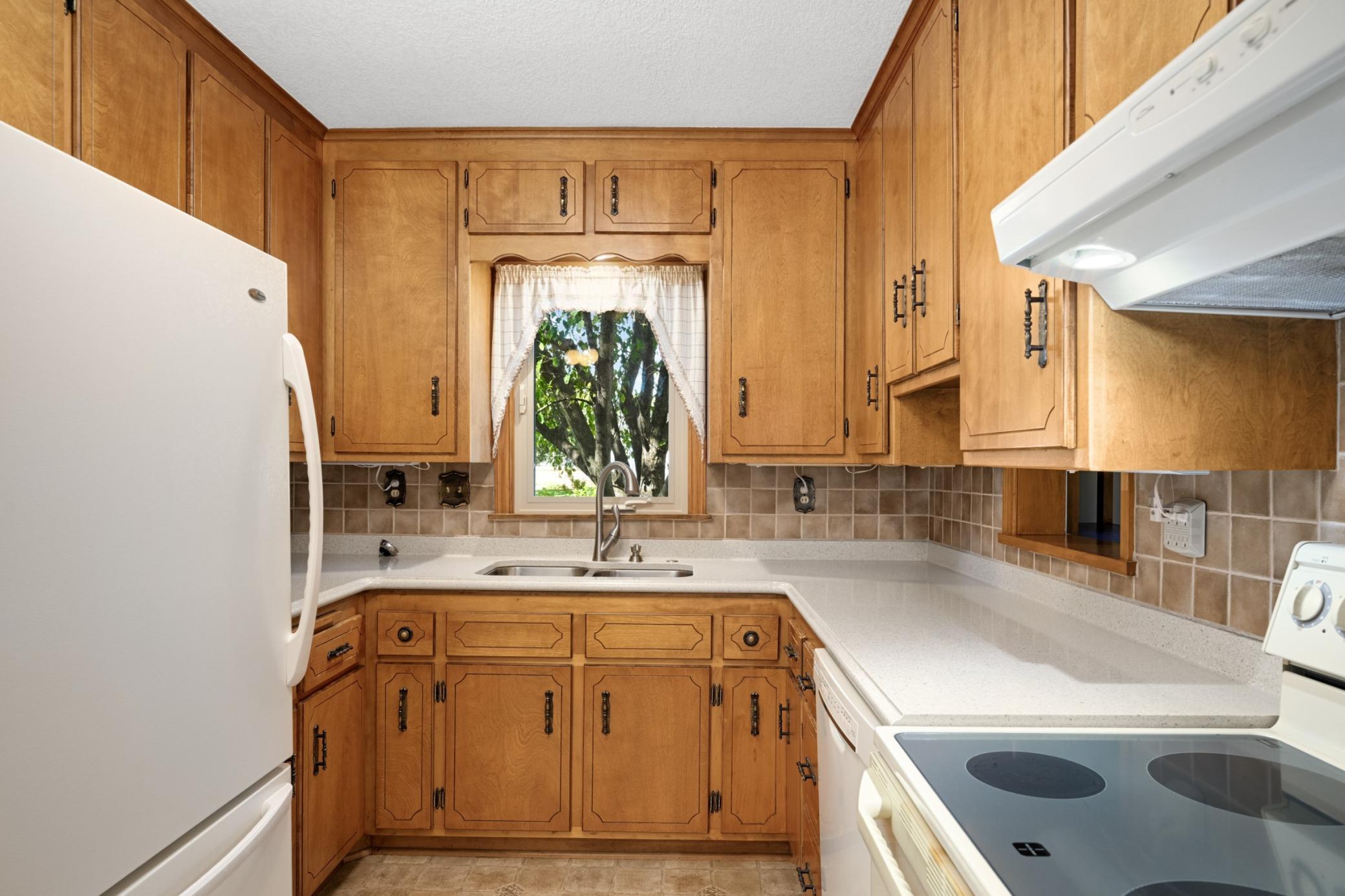 View of Residential at 4036 Hampshire Avenue, Crystal MN 55427, Crystal (10 of 41) - Mike Wilen | Minnesota Team Real Estate