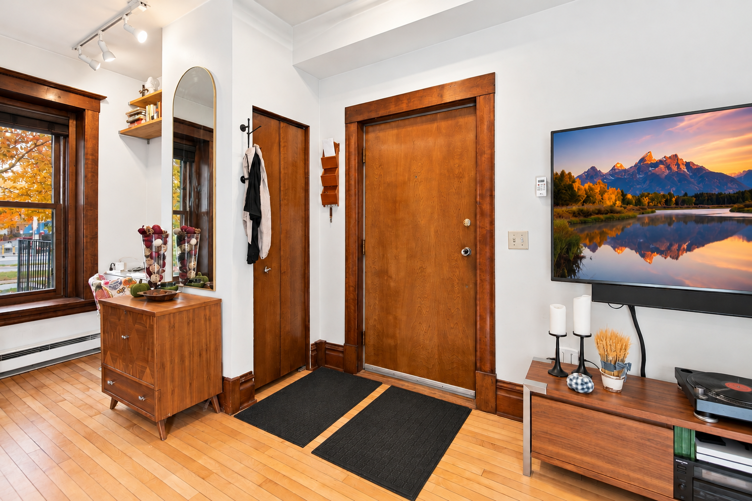 View of Residential at 2421 Emerson Avenue #103, Minneapolis MN 55405, Minneapolis (8 of 30) - Mike Wilen | Minnesota Team Real Estate
