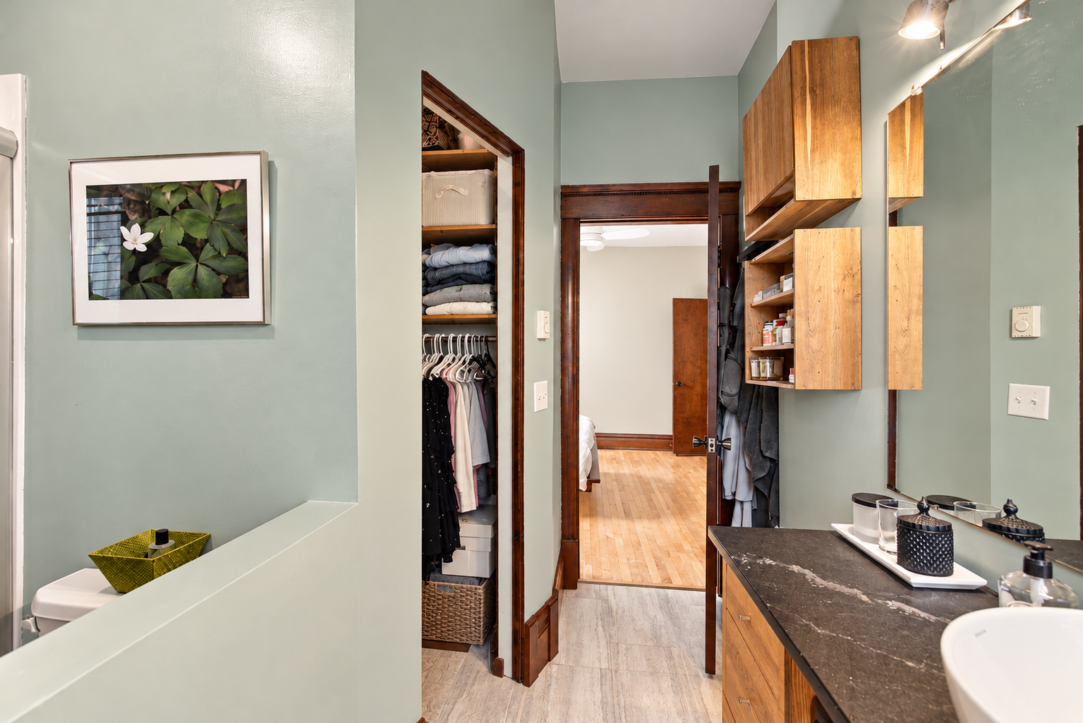 View of Residential at 2421 Emerson Avenue #103, Minneapolis MN 55405, Minneapolis (16 of 30) - Mike Wilen | Minnesota Team Real Estate