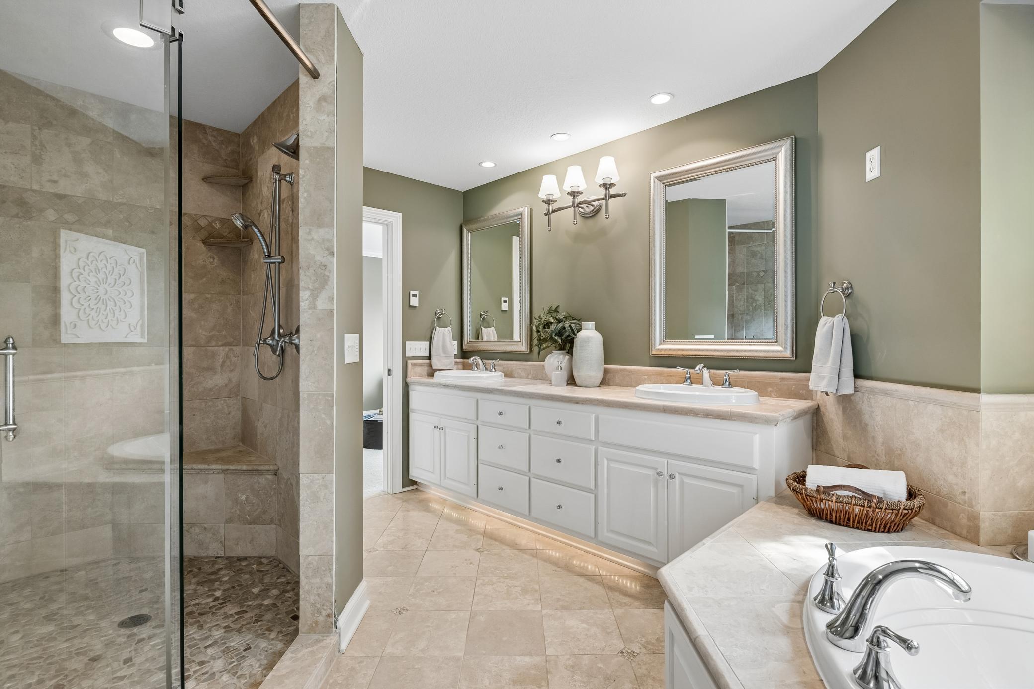 View of Residential at 14030 Stonegate Lane, Minnetonka MN 55345, Minnetonka (22 of 41) - Mike Wilen | Minnesota Team Real Estate