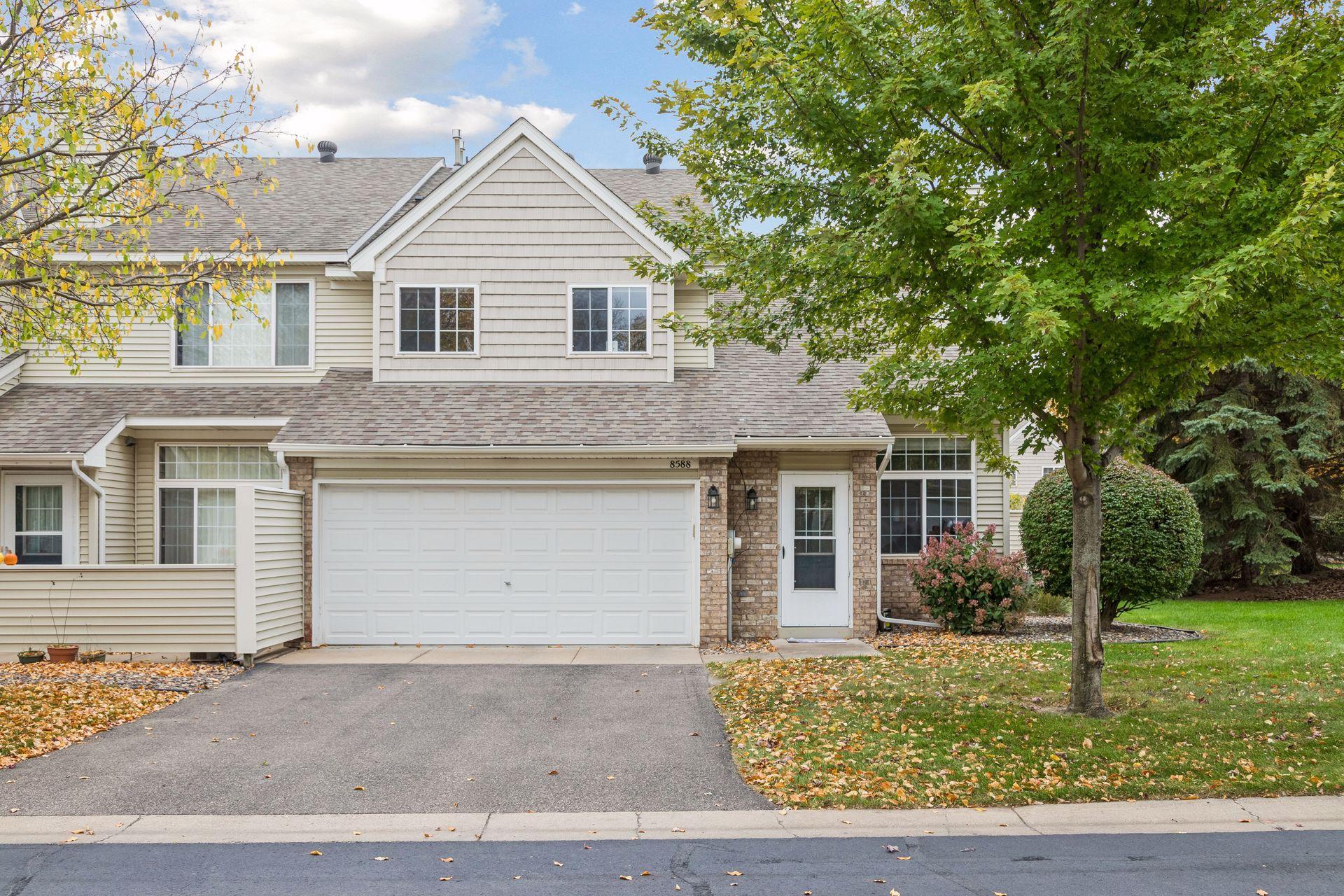 View of Residential at 8588 Brinkley Lane, Inver Grove Heights MN 55076, Inver Grove Heights (13 of 18) - Mike Wilen | Minnesota Team Real Estate