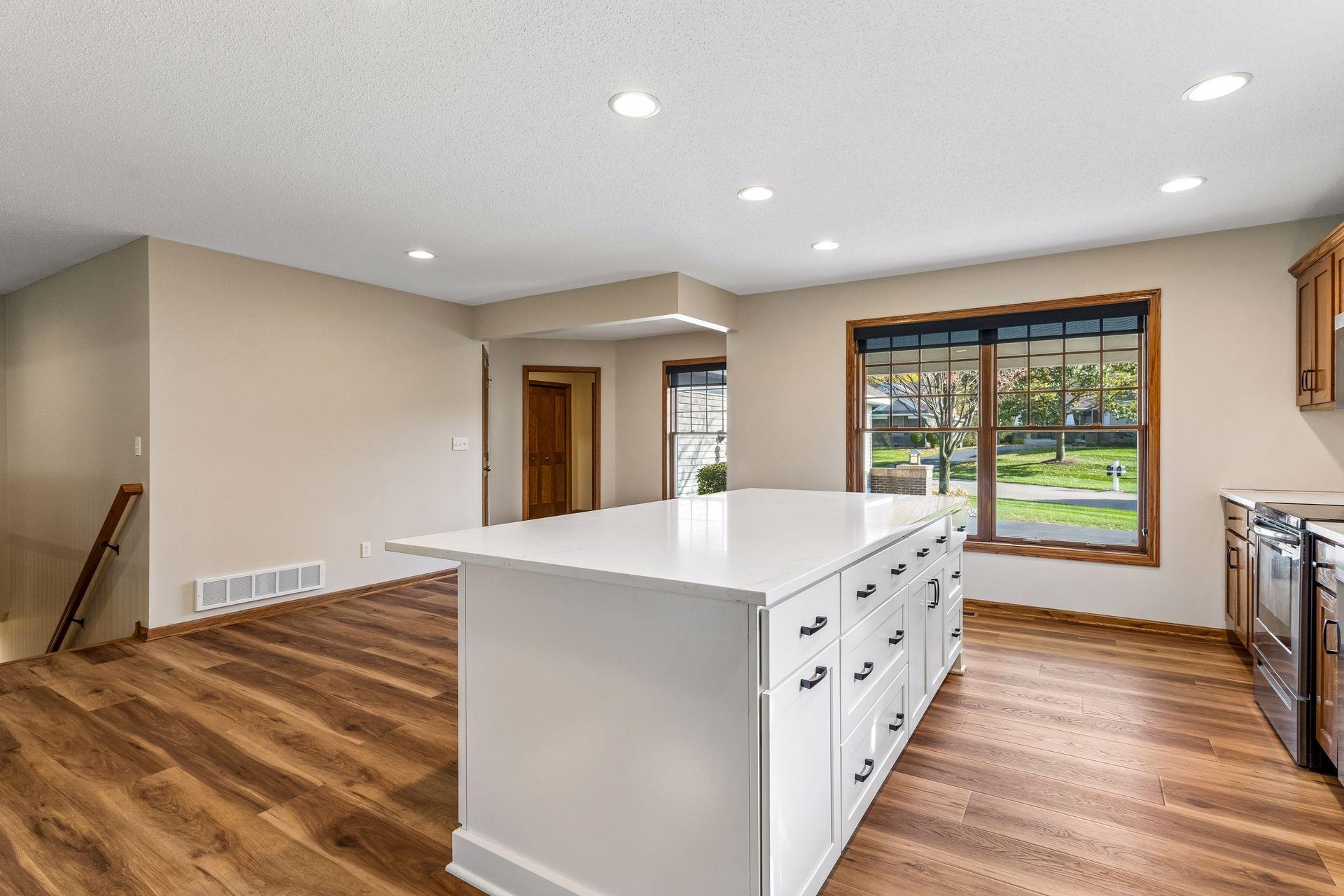View of Residential at 9813 Wedgewood Circle, Woodbury MN 55125, Woodbury (16 of 63) - Mike Wilen | Minnesota Team Real Estate