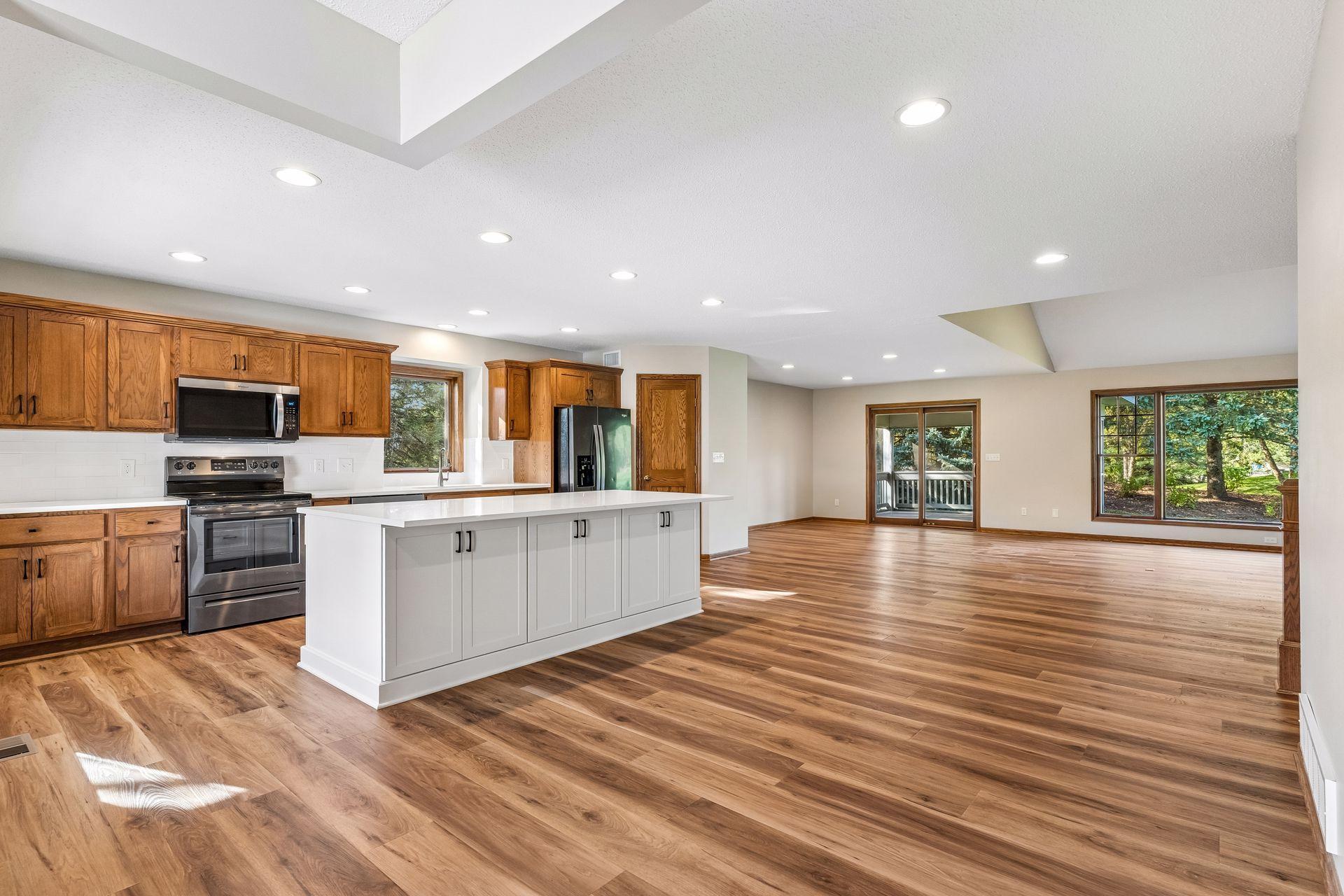 View of Residential at 9813 Wedgewood Circle, Woodbury MN 55125, Woodbury (10 of 63) - Mike Wilen | Minnesota Team Real Estate