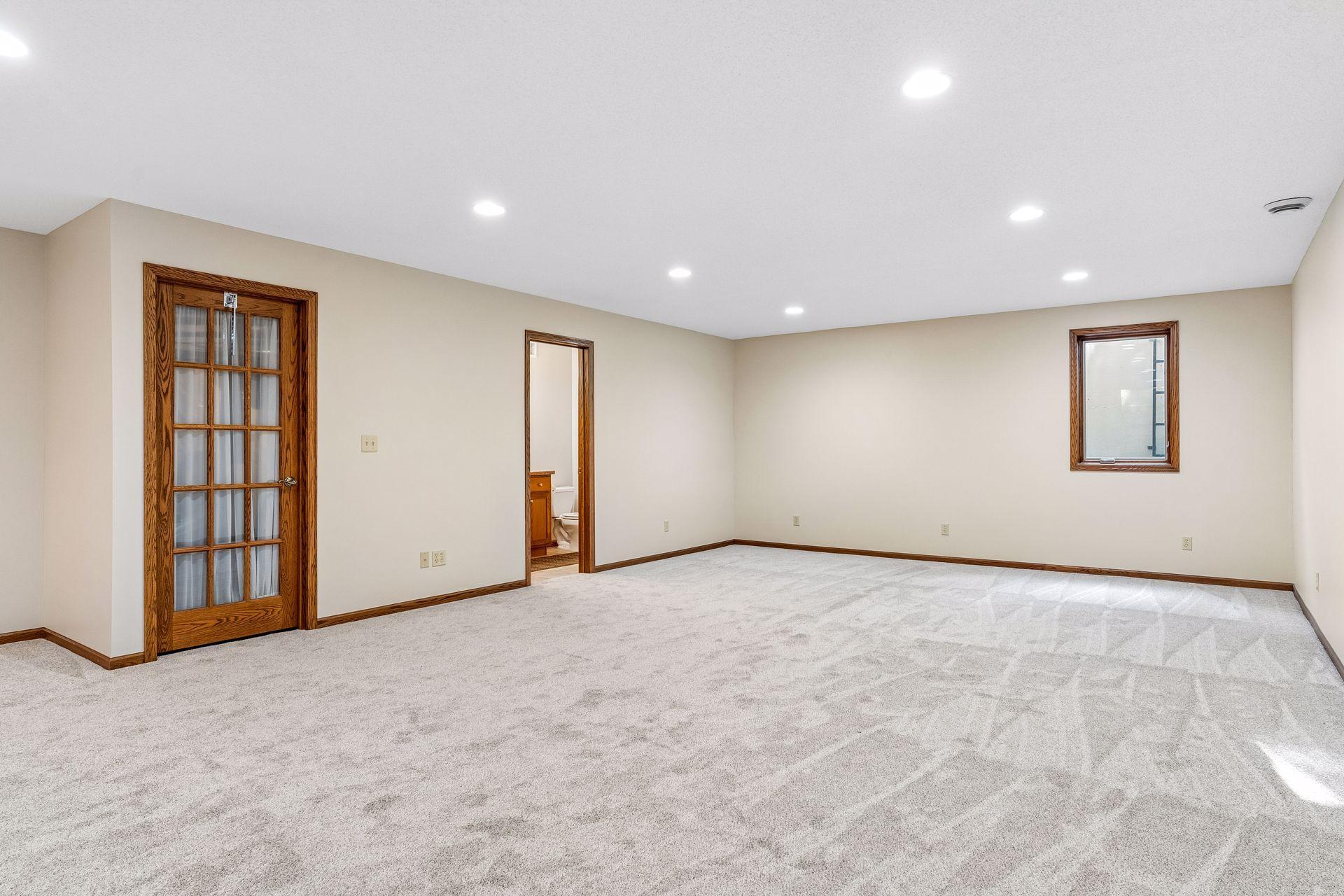 View of Residential at 9813 Wedgewood Circle, Woodbury MN 55125, Woodbury (52 of 63) - Mike Wilen | Minnesota Team Real Estate
