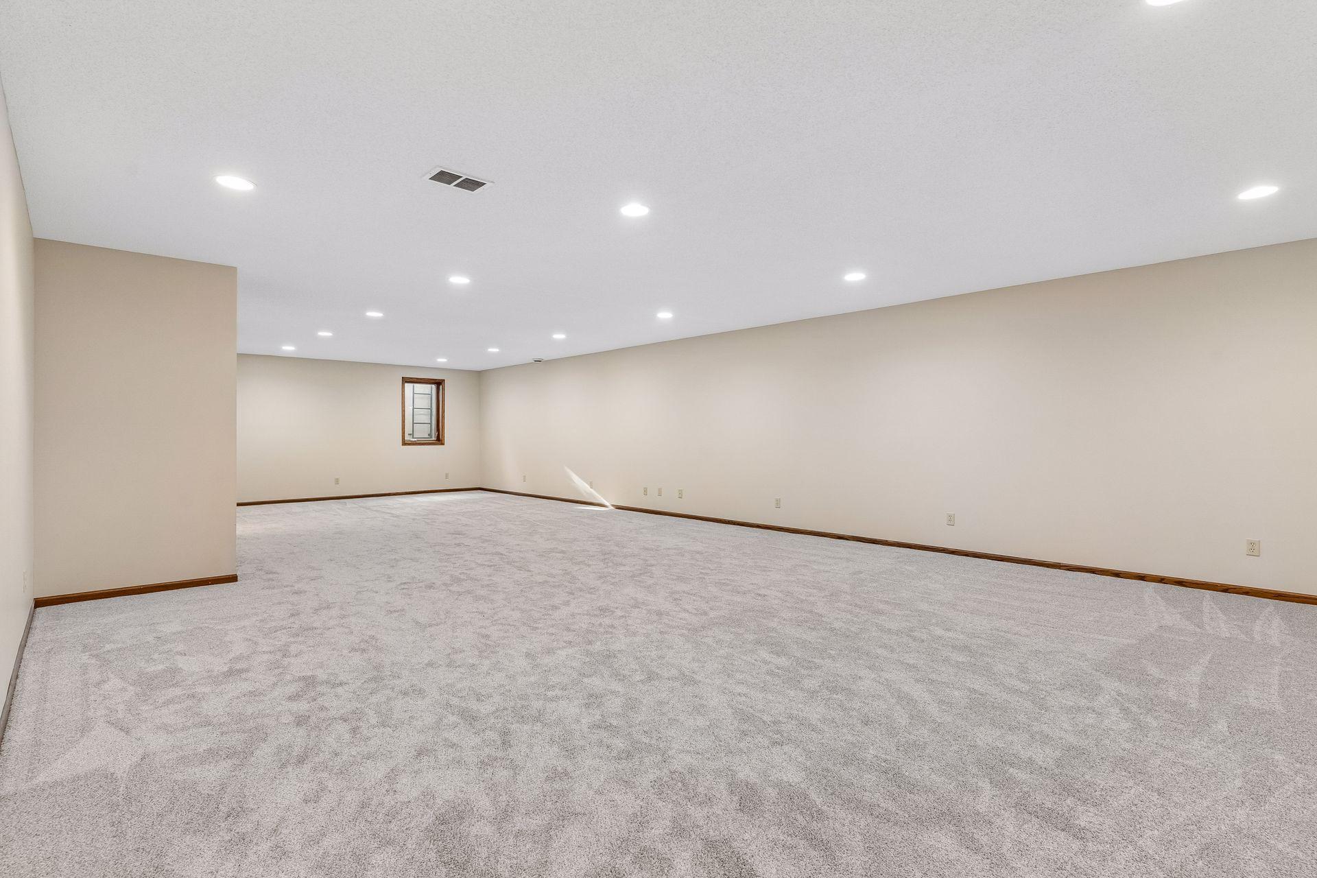 View of Residential at 9813 Wedgewood Circle, Woodbury MN 55125, Woodbury (48 of 63) - Mike Wilen | Minnesota Team Real Estate