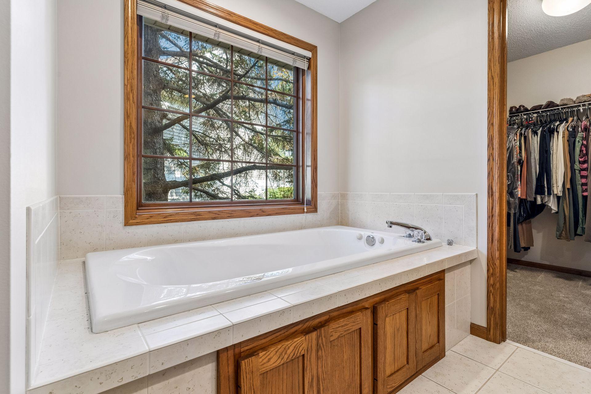 View of Residential at 9813 Wedgewood Circle, Woodbury MN 55125, Woodbury (42 of 63) - Mike Wilen | Minnesota Team Real Estate
