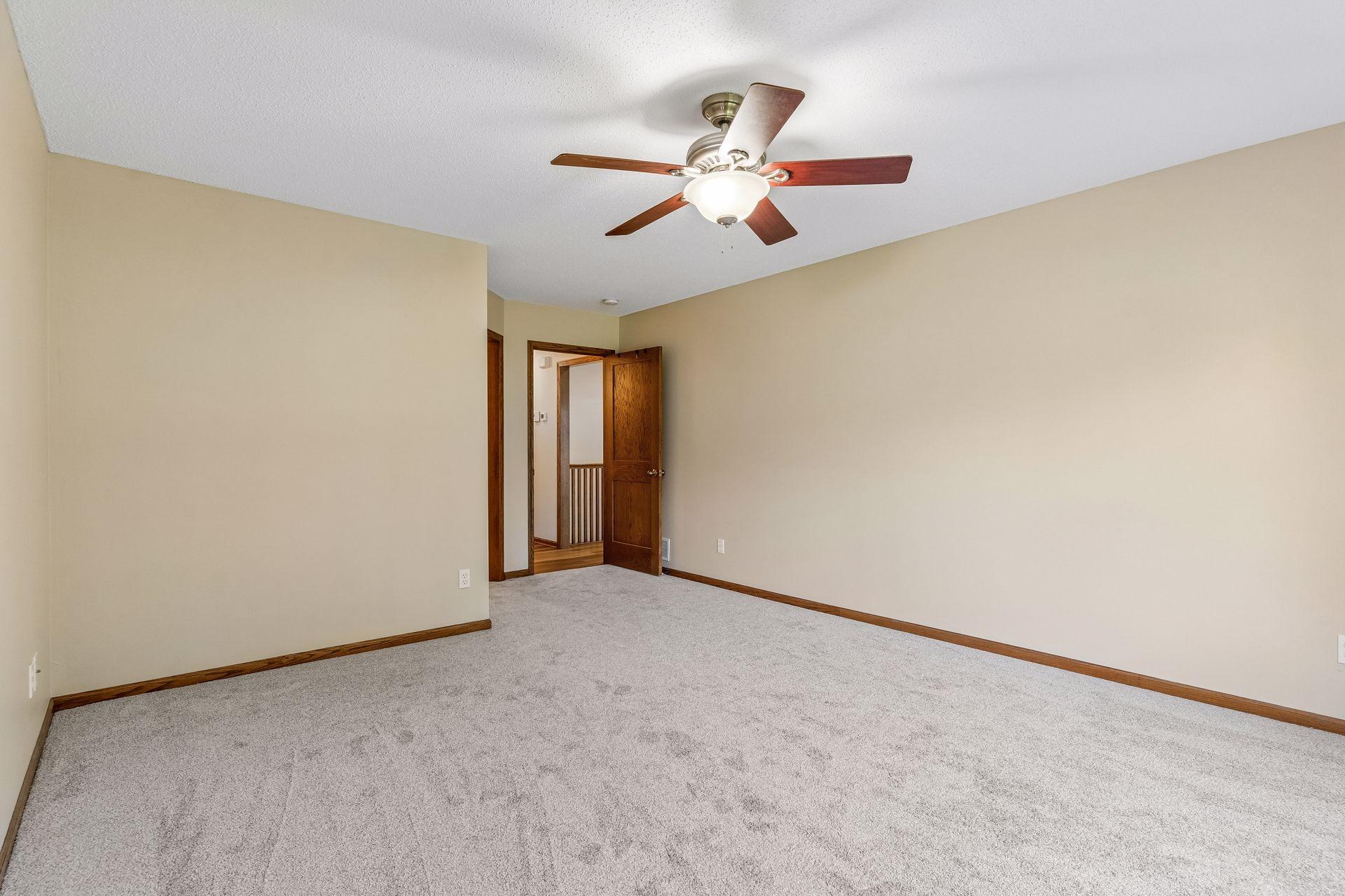 View of Residential at 9813 Wedgewood Circle, Woodbury MN 55125, Woodbury (37 of 63) - Mike Wilen | Minnesota Team Real Estate