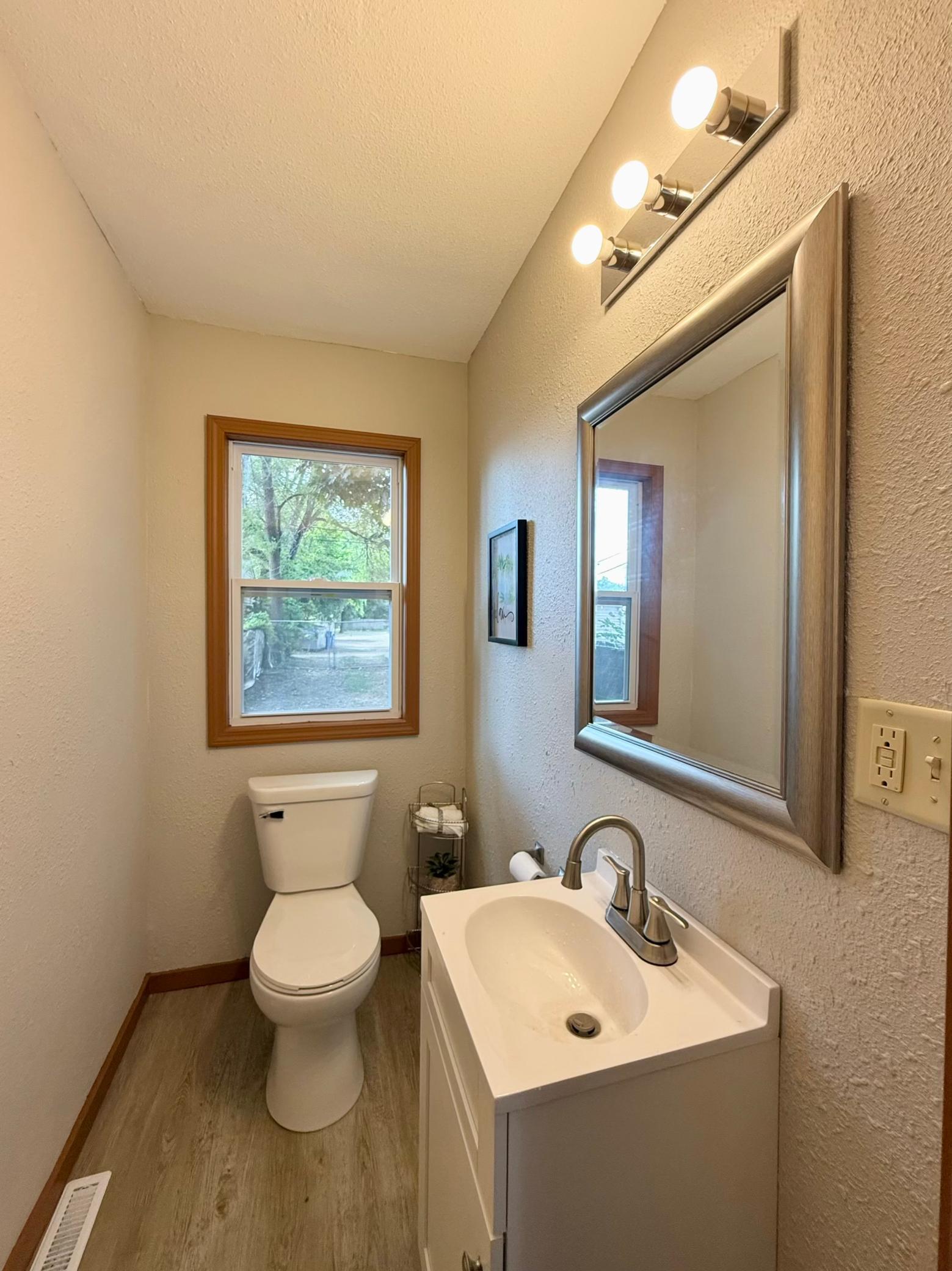 View of Residential at 324 Topping Street, Saint Paul MN 55117, Saint Paul (14 of 25) - Mike Wilen | Minnesota Team Real Estate
