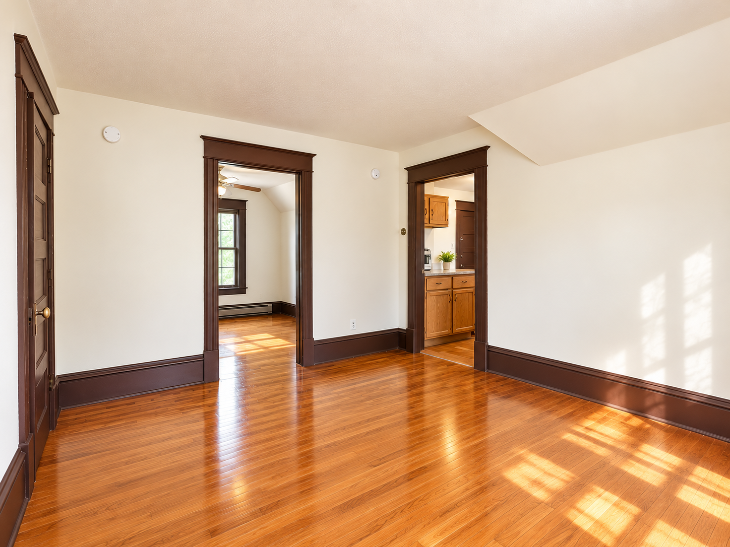 View of Residential Income at 4049 Girard Avenue, Minneapolis MN 55412, Minneapolis (18 of 27) - Mike Wilen | Minnesota Team Real Estate