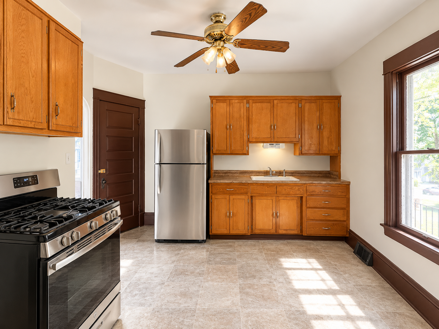 View of Residential Income at 4049 Girard Avenue, Minneapolis MN 55412, Minneapolis (15 of 27) - Mike Wilen | Minnesota Team Real Estate