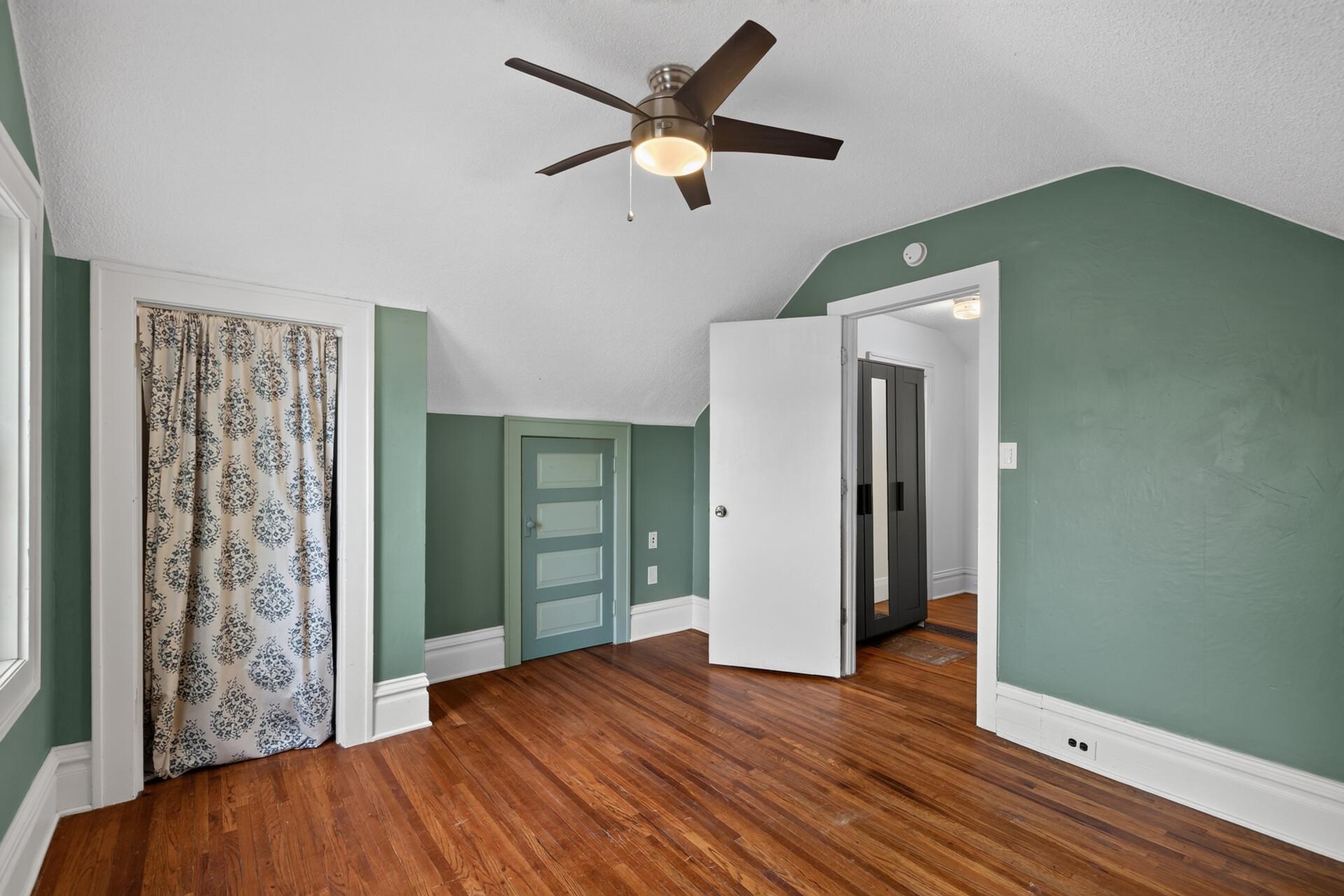 View of Residential at 4151 2nd Avenue, Minneapolis MN 55409, Minneapolis (21 of 29) - Mike Wilen | Minnesota Team Real Estate