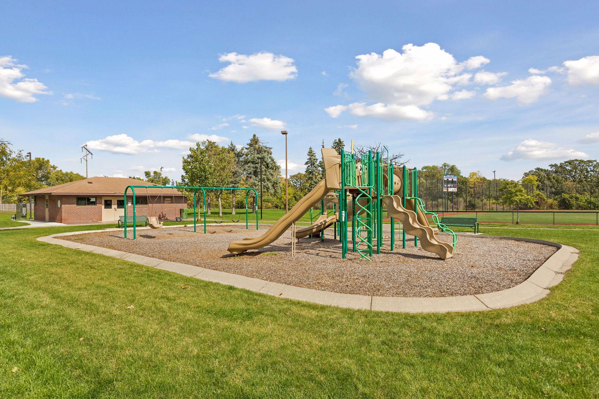 View of Residential at 3739 Lee Avenue, Robbinsdale MN 55422, Robbinsdale (22 of 24) - Mike Wilen | Minnesota Team Real Estate