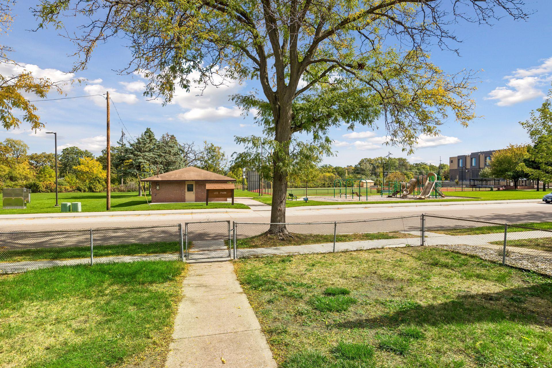 View of Residential at 3739 Lee Avenue, Robbinsdale MN 55422, Robbinsdale (20 of 24) - Mike Wilen | Minnesota Team Real Estate