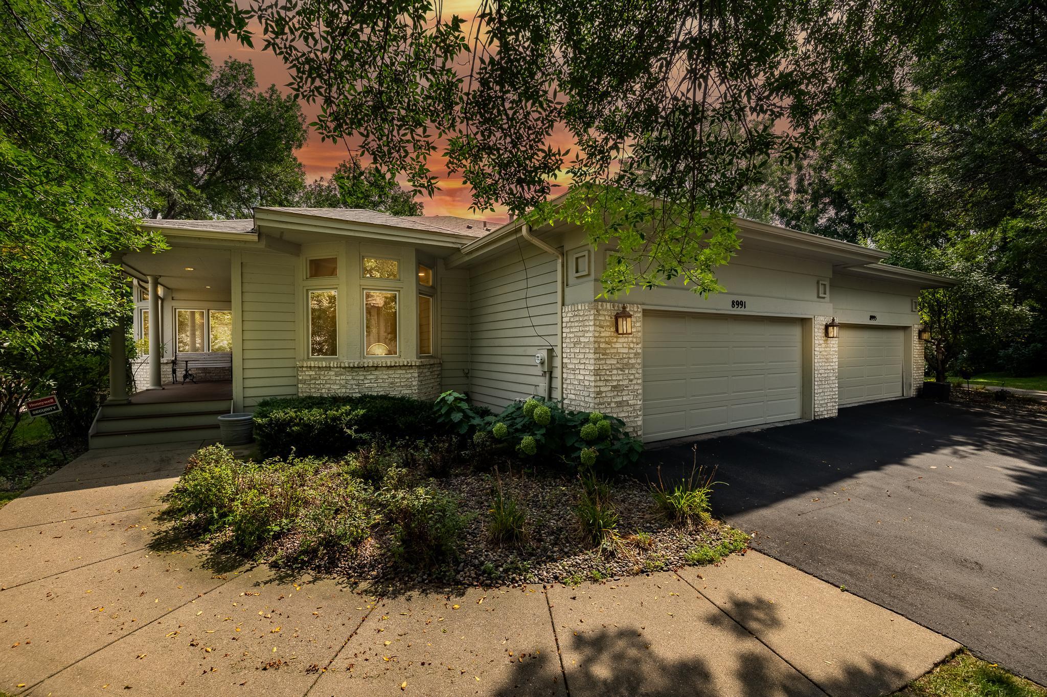 View of (TH) Side x Side at 8991 Ferndale Lane, Eden Prairie - Mike Wilen | Minnesota Team Real Estate