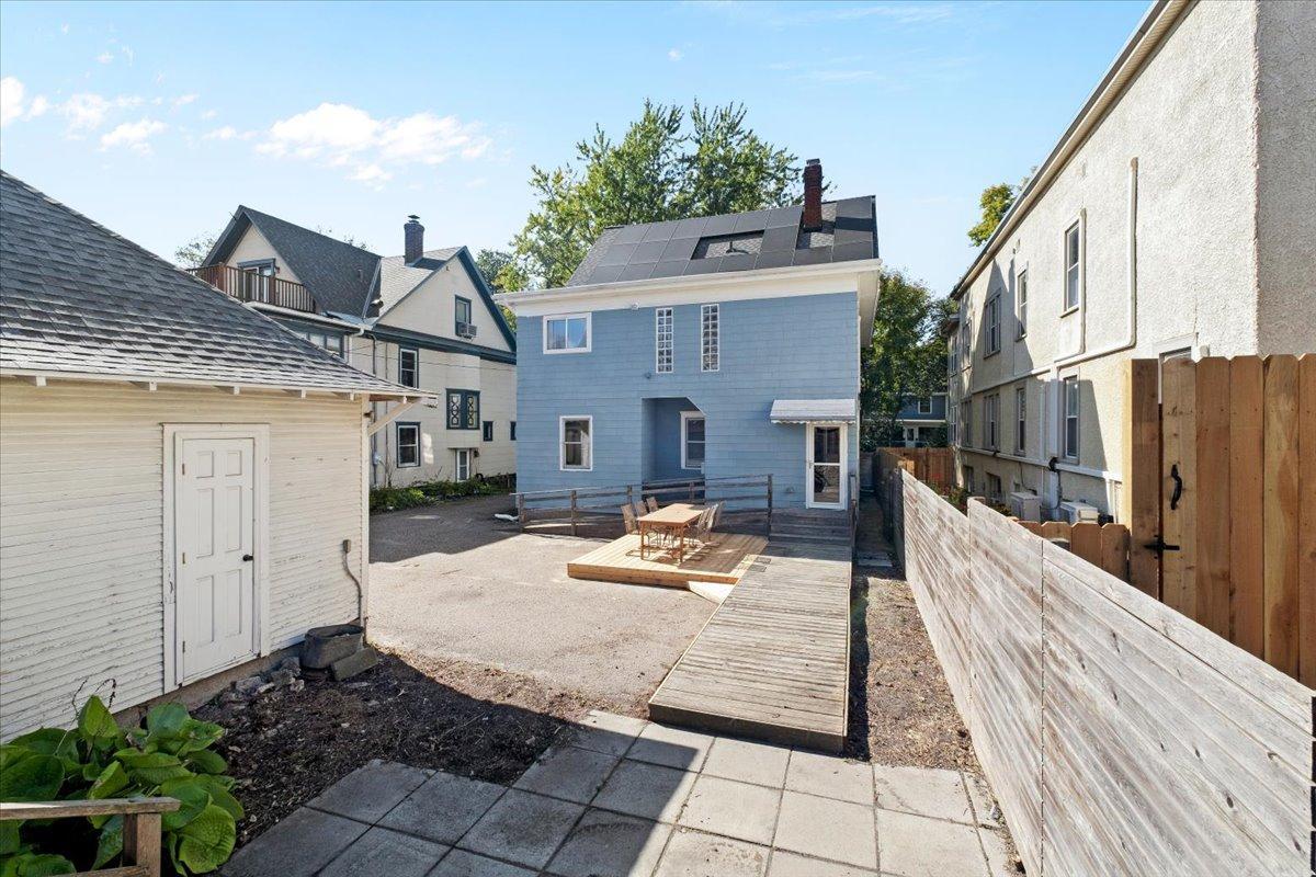 View of Residential at 2017 Emerson Avenue, Minneapolis MN 55405, Minneapolis (48 of 51) - Mike Wilen | Minnesota Team Real Estate