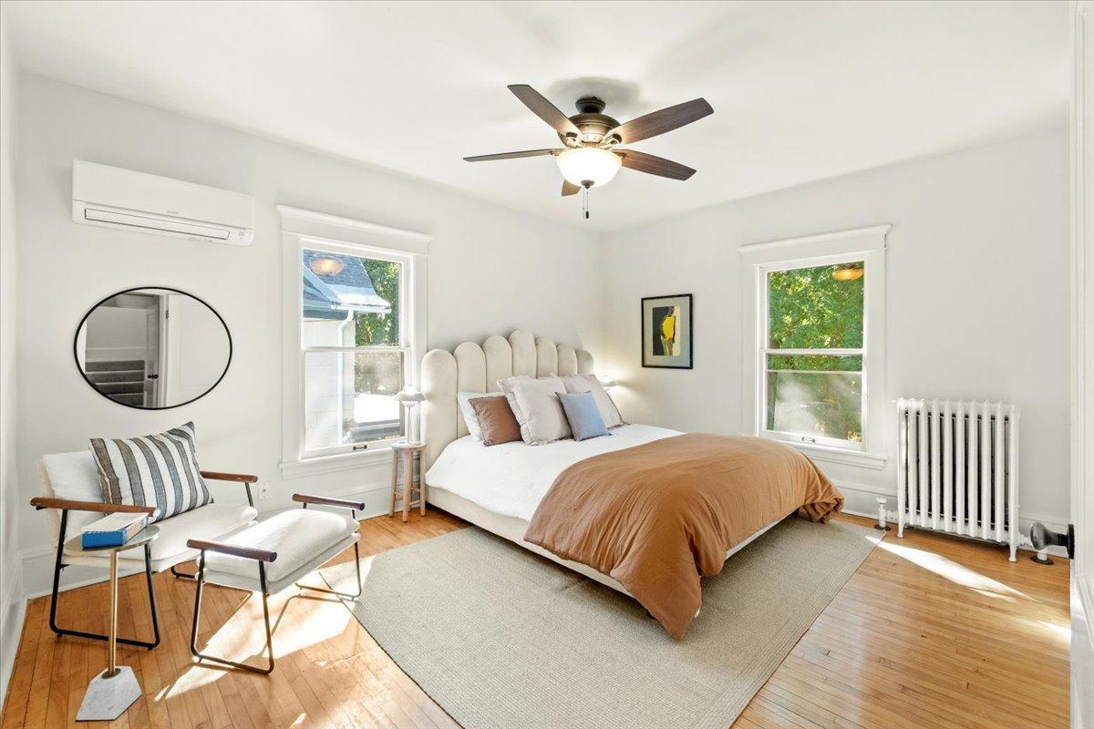 View of Residential at 2017 Emerson Avenue, Minneapolis MN 55405, Minneapolis (34 of 51) - Mike Wilen | Minnesota Team Real Estate