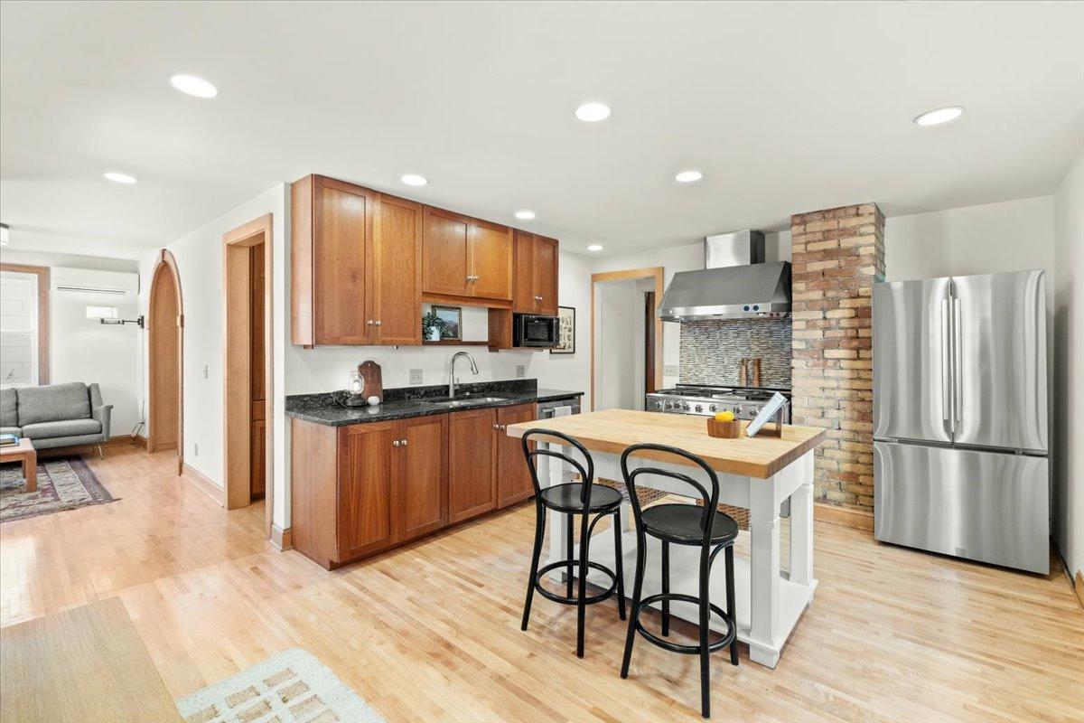 View of Residential at 2017 Emerson Avenue, Minneapolis MN 55405, Minneapolis (31 of 51) - Mike Wilen | Minnesota Team Real Estate