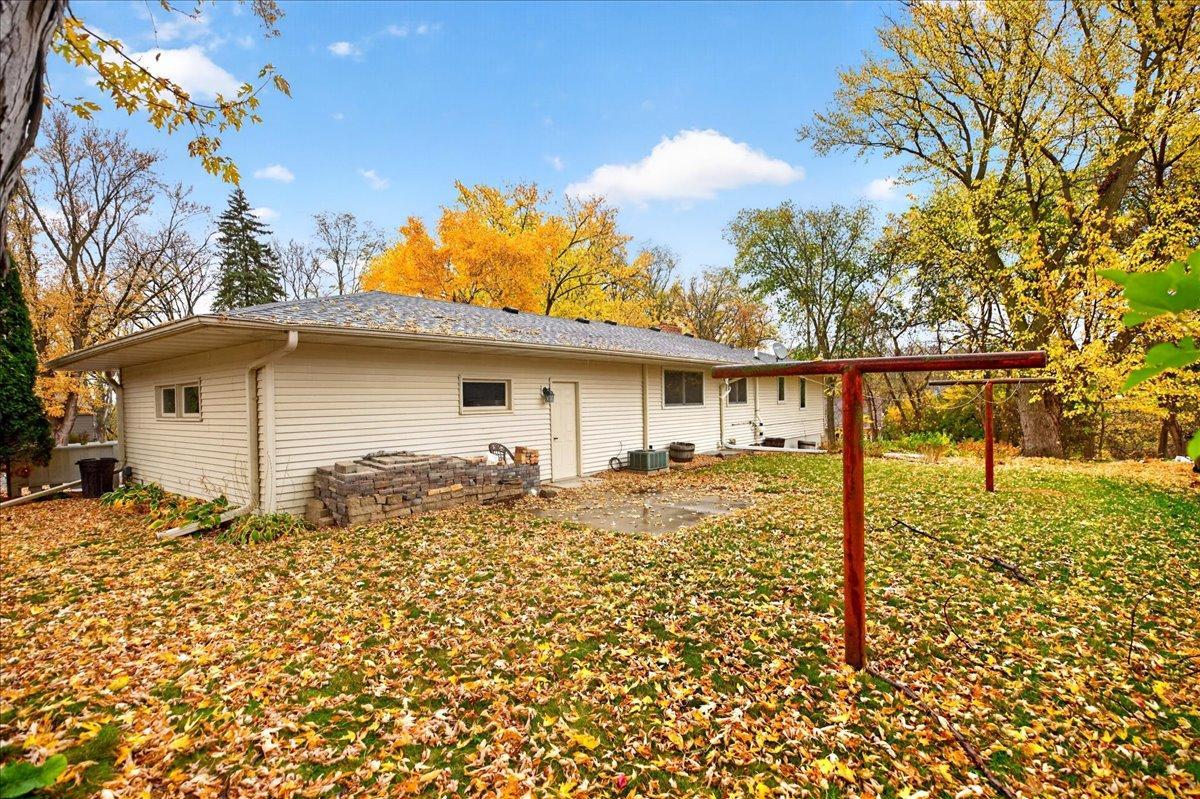 View of Residential at 12916 Harmony Circle, Burnsville MN 55337, Burnsville (10 of 47) - Mike Wilen | Minnesota Team Real Estate
