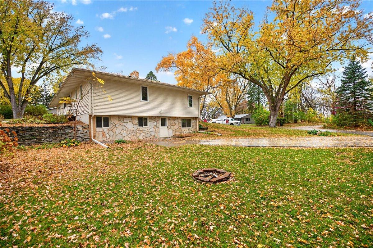View of Residential at 12916 Harmony Circle, Burnsville MN 55337, Burnsville (8 of 47) - Mike Wilen | Minnesota Team Real Estate