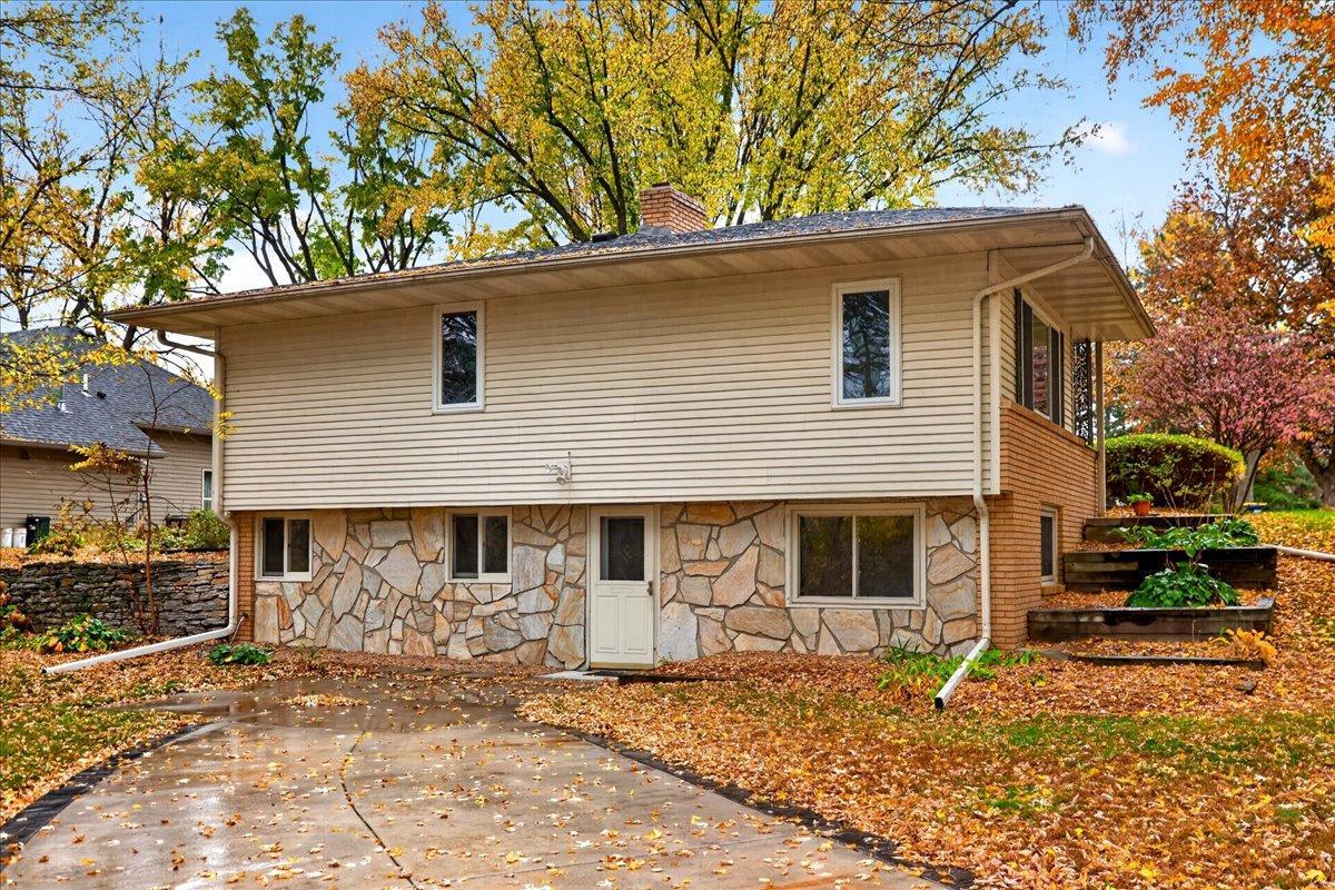 View of Residential at 12916 Harmony Circle, Burnsville MN 55337, Burnsville (7 of 47) - Mike Wilen | Minnesota Team Real Estate