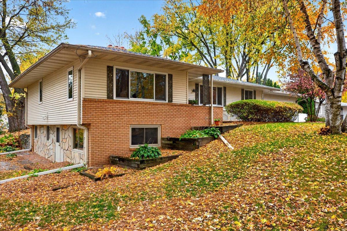 View of Residential at 12916 Harmony Circle, Burnsville MN 55337, Burnsville (5 of 47) - Mike Wilen | Minnesota Team Real Estate