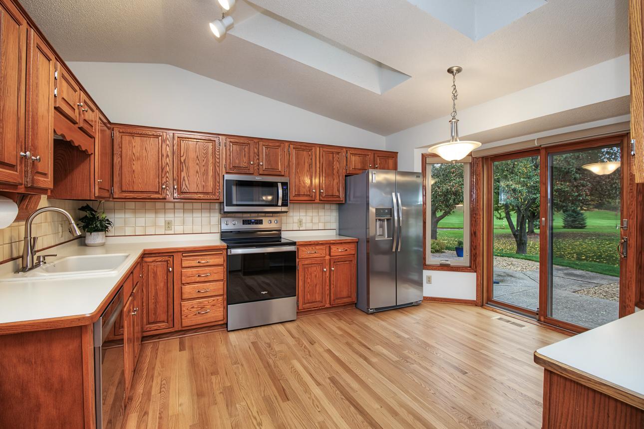 View of Residential at 16556 Illinois Avenue, Lakeville MN 55044, Lakeville (5 of 35) - Mike Wilen | Minnesota Team Real Estate