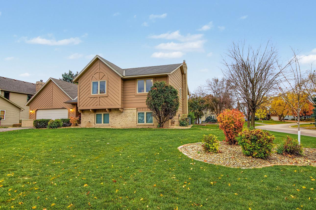 View of Residential at 16556 Illinois Avenue, Lakeville MN 55044, Lakeville (2 of 35) - Mike Wilen | Minnesota Team Real Estate