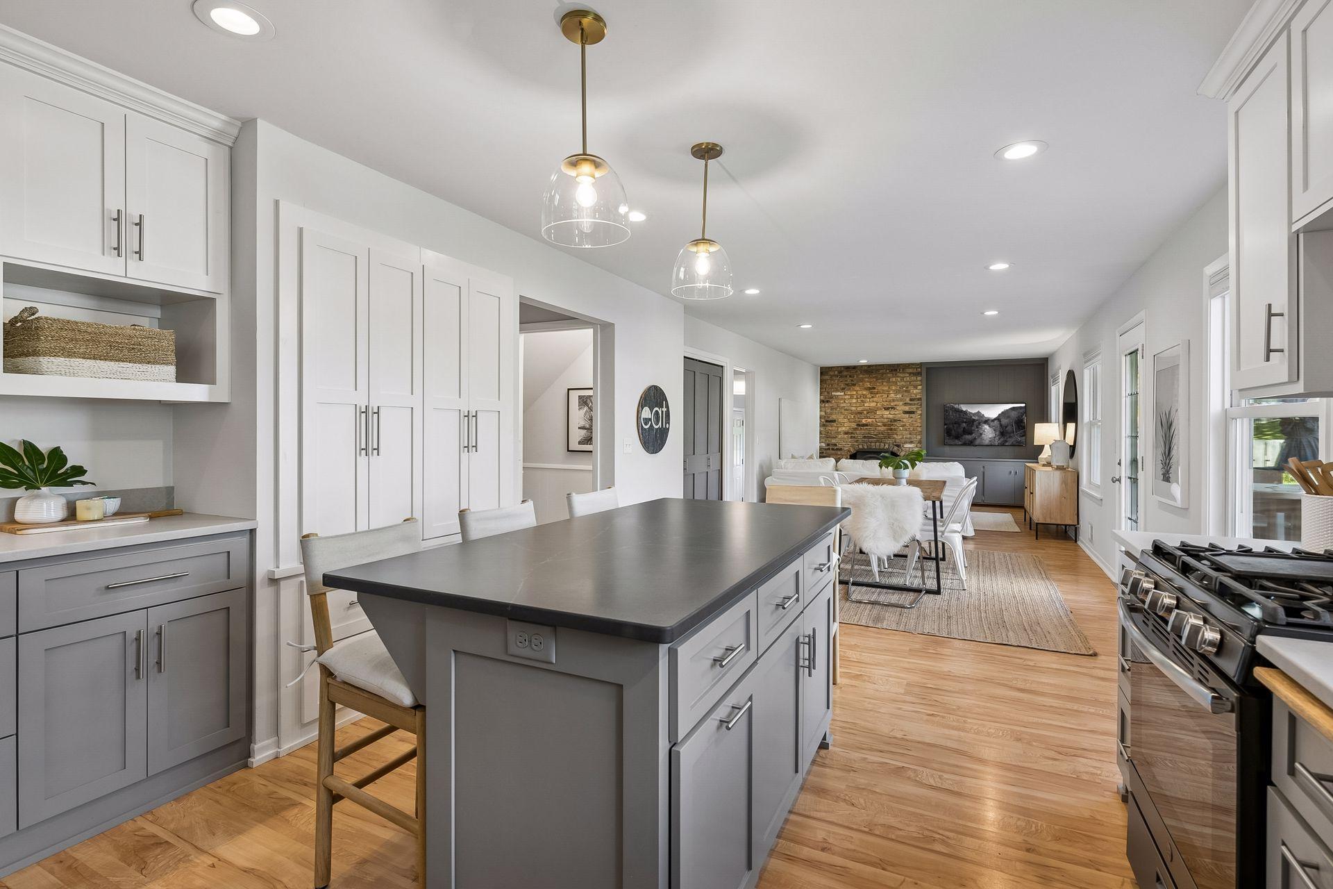 View of Residential at 2001 Westwood Hills Drive, Saint Louis Park MN 55426, Saint Louis Park (16 of 44) - Mike Wilen | Minnesota Team Real Estate