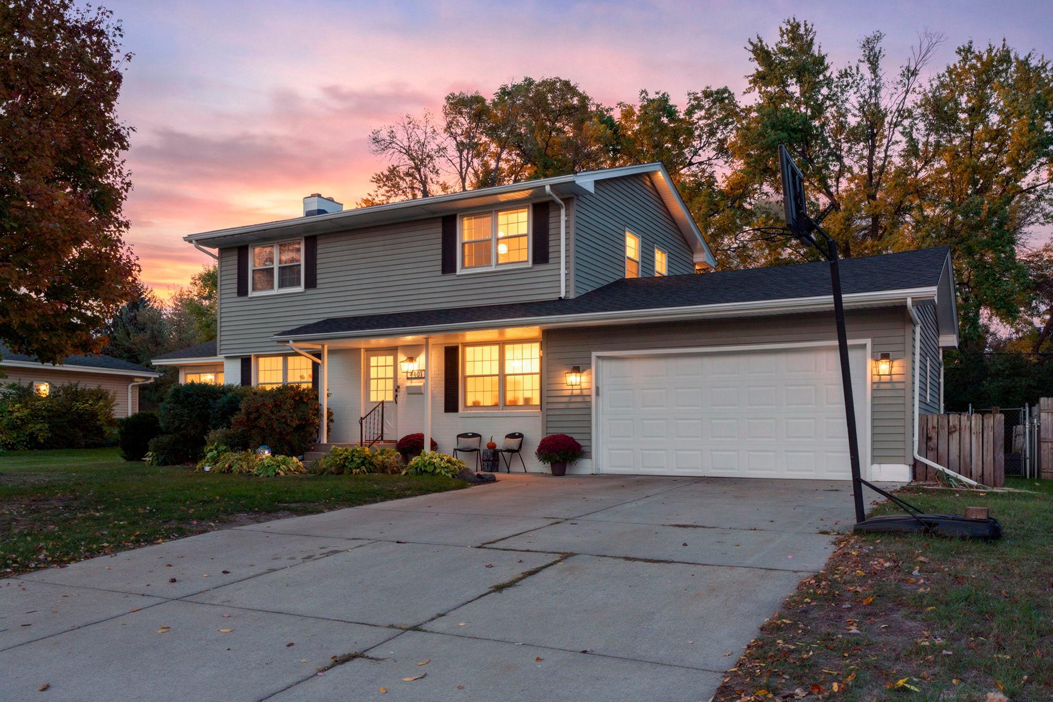 View of Single Family at 4401 78th Avenue, Brooklyn Park - Mike Wilen | Minnesota Team Real Estate