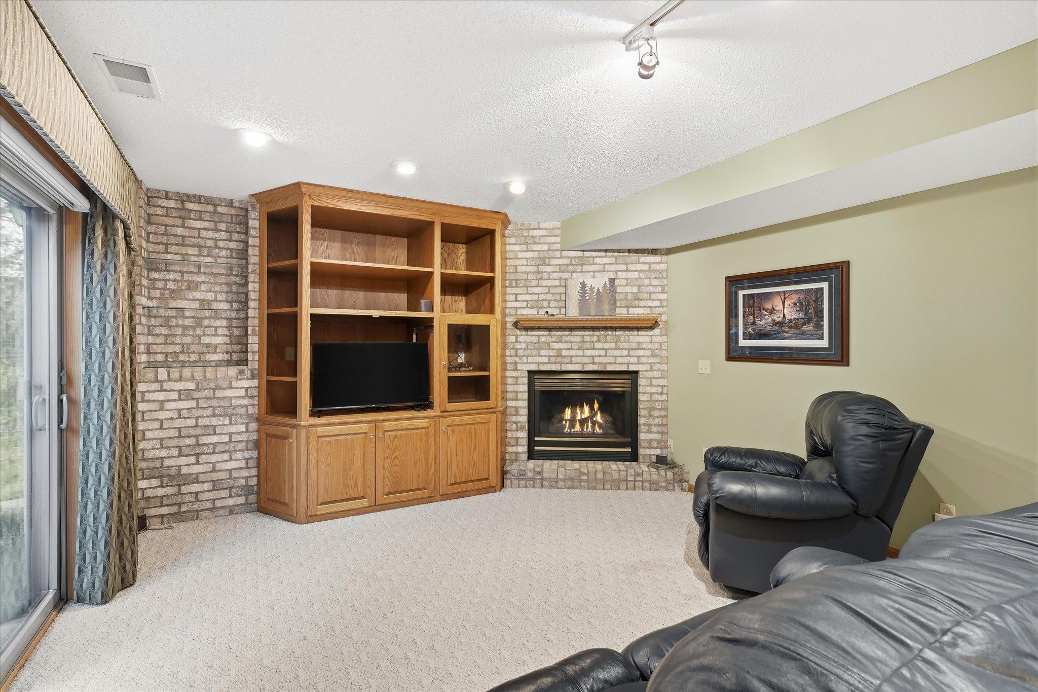 View of Residential at 9213 Queens Gardens, Brooklyn Park MN 55443, Brooklyn Park (36 of 55) - Mike Wilen | Minnesota Team Real Estate