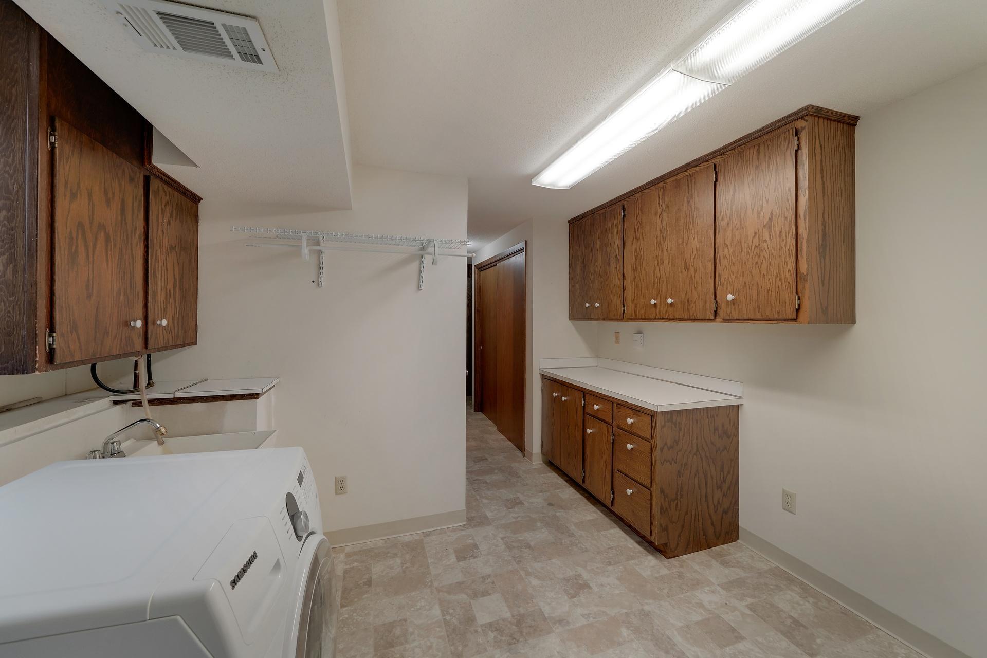 View of Residential at 9716 Oxborough Road, Bloomington MN 55437, Bloomington (30 of 54) - Mike Wilen | Minnesota Team Real Estate