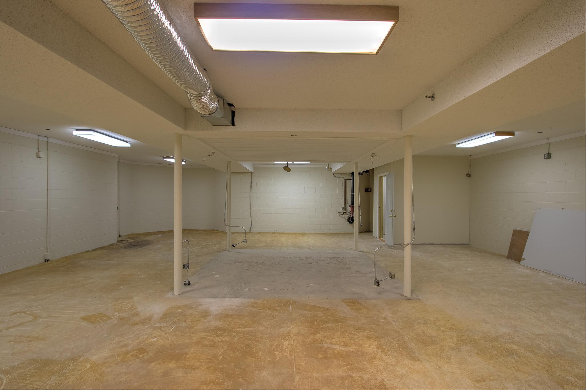 View of Commercial Sale at 126 Adams Street, Cambridge MN 55008, Cambridge (20 of 24) - Mike Wilen | Minnesota Team Real Estate