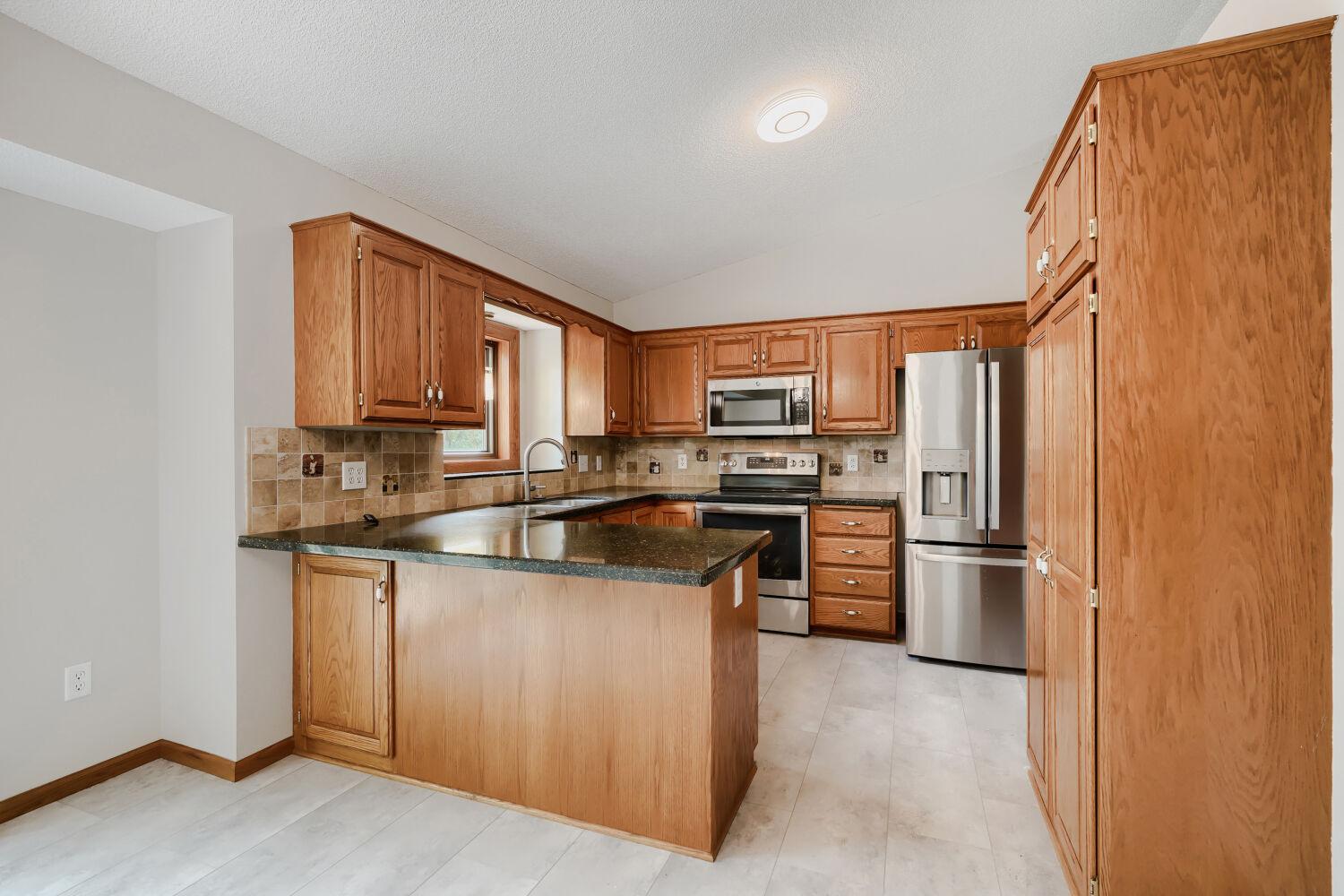 View of Residential at 1317 Schooner Court, Woodbury MN 55125, Woodbury (8 of 28) - Mike Wilen | Minnesota Team Real Estate