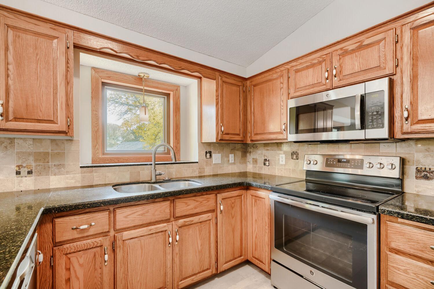 View of Residential at 1317 Schooner Court, Woodbury MN 55125, Woodbury (11 of 28) - Mike Wilen | Minnesota Team Real Estate