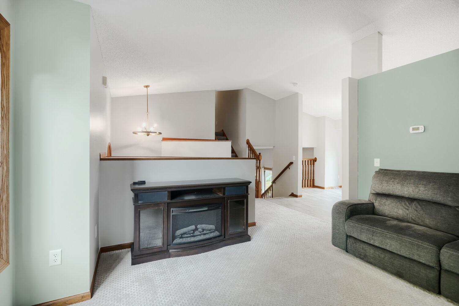 View of Residential at 1317 Schooner Court, Woodbury MN 55125, Woodbury (7 of 28) - Mike Wilen | Minnesota Team Real Estate