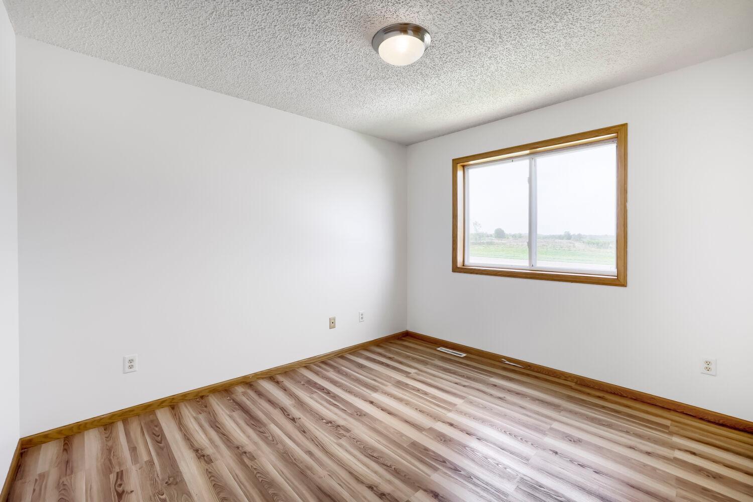 View of Residential at 4024 Blakewood Drive, Shakopee MN 55379, Shakopee (17 of 30) - Mike Wilen | Minnesota Team Real Estate