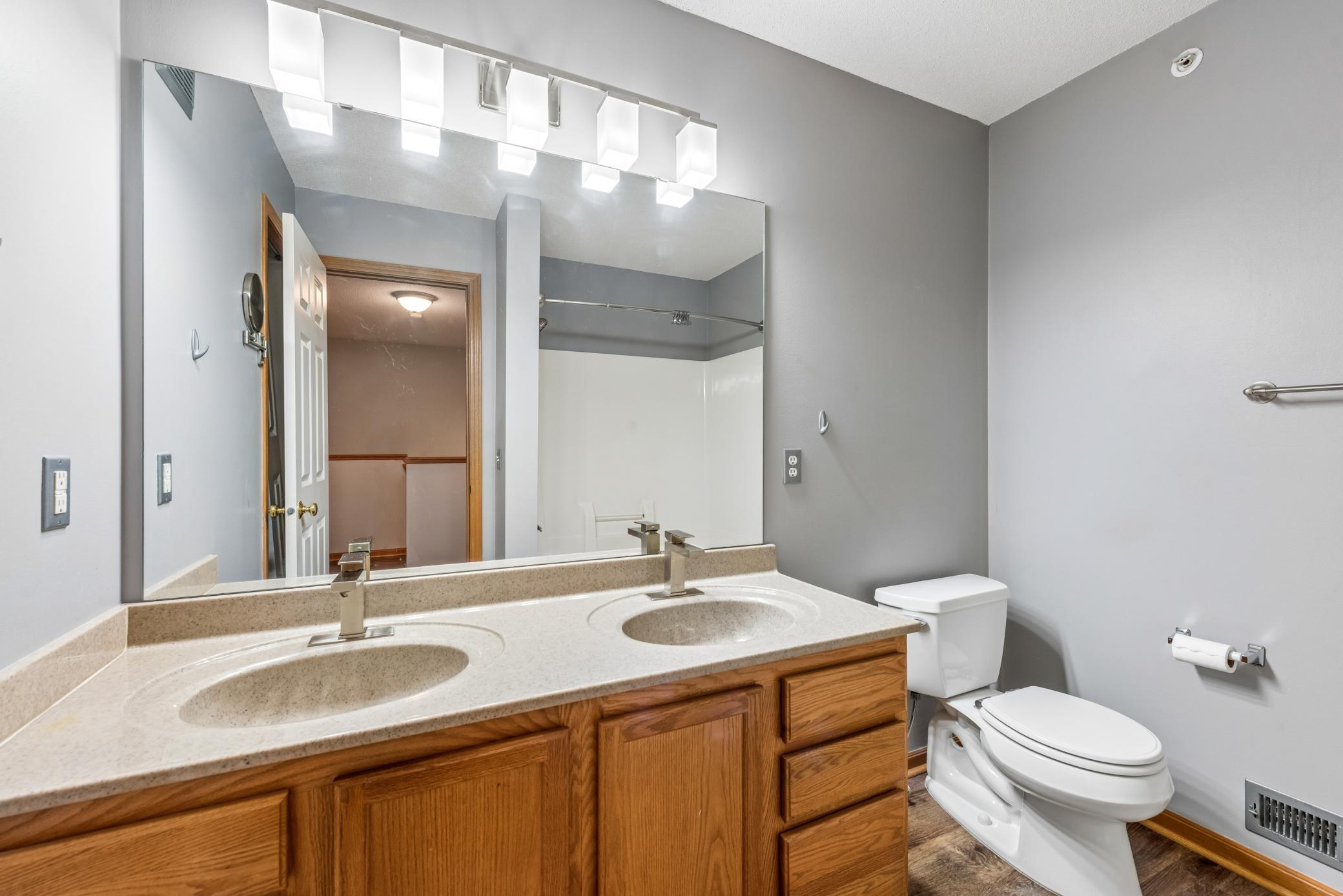 View of Residential at 396 Willoughby Way, Minnetonka MN 55305, Minnetonka (22 of 34) - Mike Wilen | Minnesota Team Real Estate