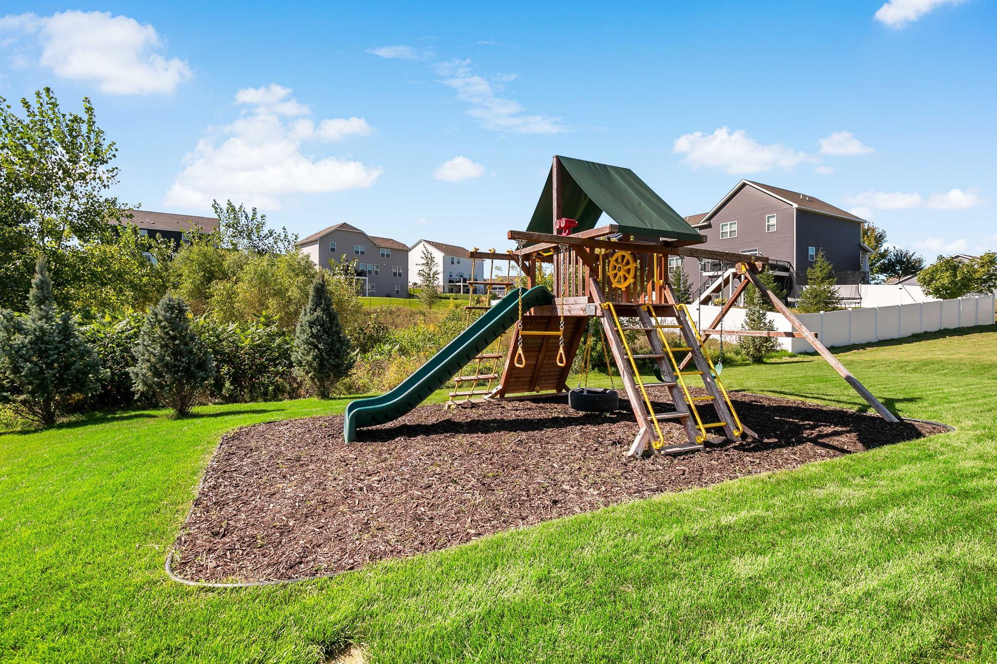 View of Residential at 2140 Windermere Circle, Shakopee MN 55379, Shakopee (37 of 42) - Mike Wilen | Minnesota Team Real Estate