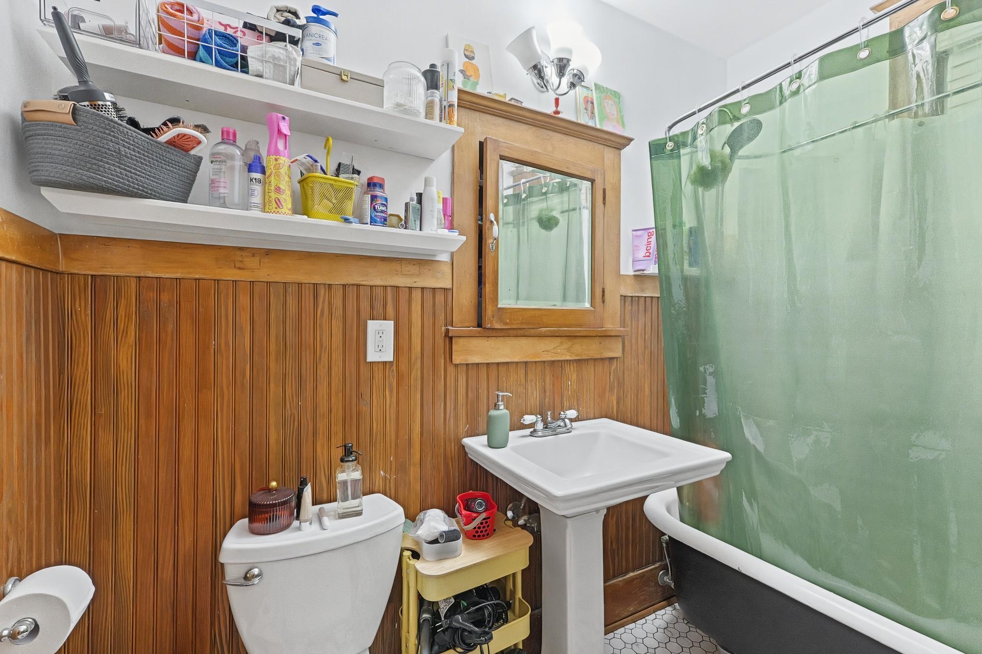 View of Residential Income at 2104 6th Street, Minneapolis MN 55411, Minneapolis (29 of 45) - Mike Wilen | Minnesota Team Real Estate