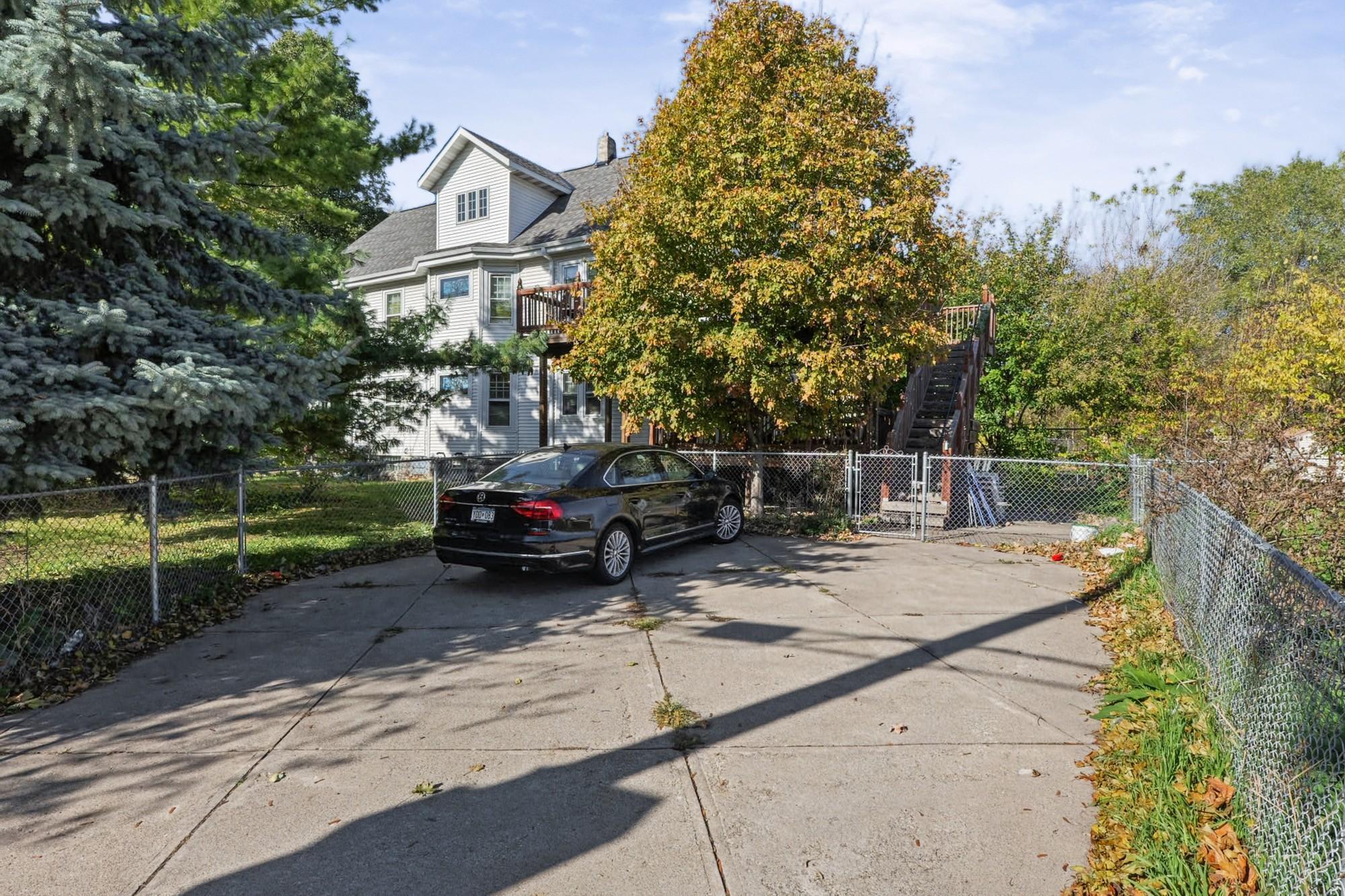 View of Residential Income at 2104 6th Street, Minneapolis MN 55411, Minneapolis (33 of 45) - Mike Wilen | Minnesota Team Real Estate