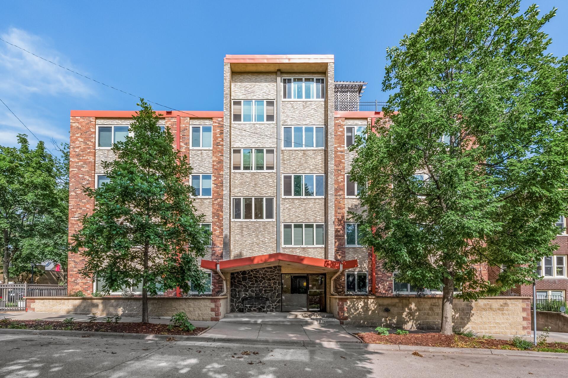 View of Residential at 1901 Emerson Avenue #303, Minneapolis MN 55403, Minneapolis (4 of 30) - Mike Wilen | Minnesota Team Real Estate
