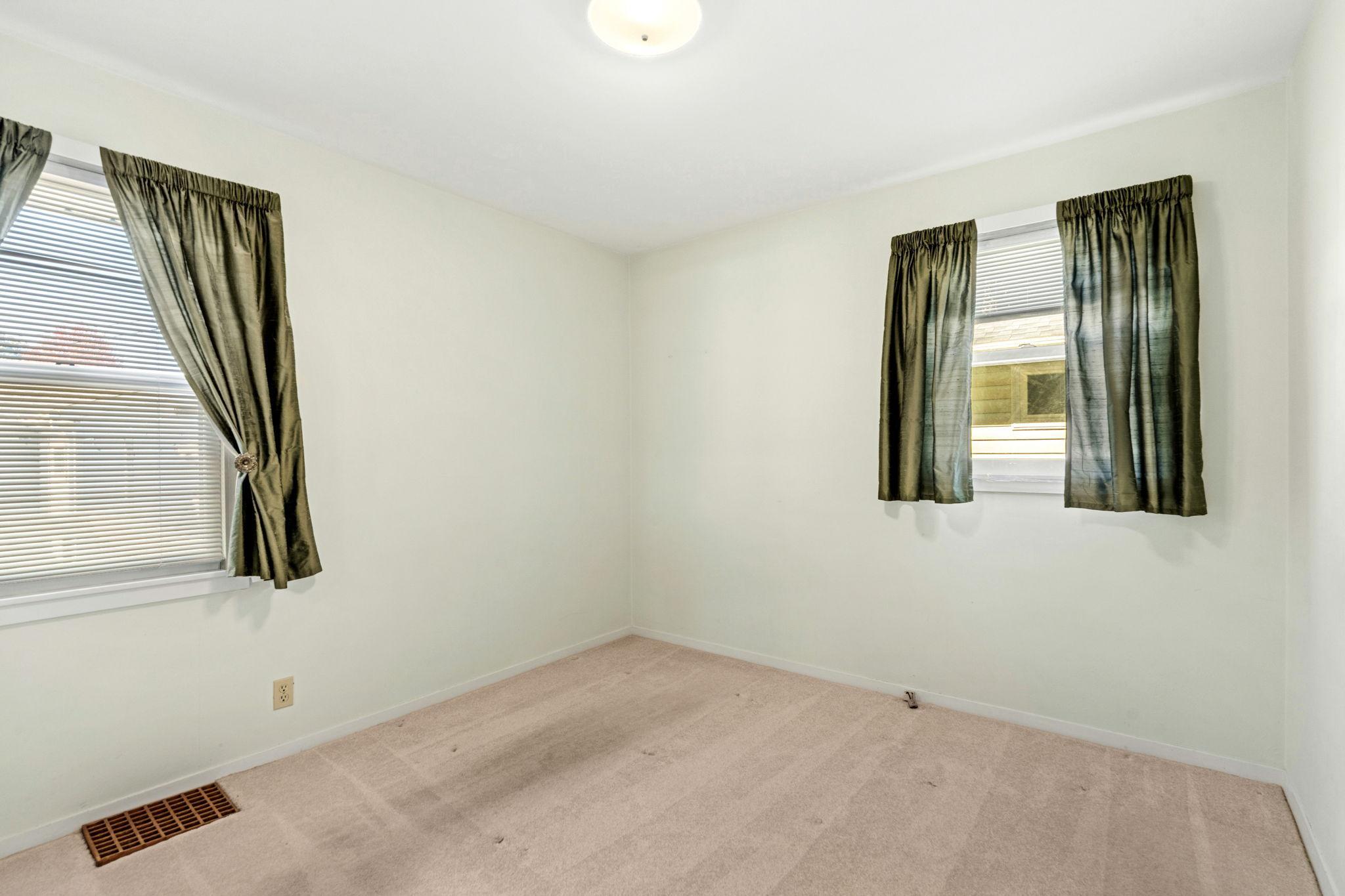 View of Residential at 5904 Queen Avenue, Minneapolis MN 55410, Minneapolis (9 of 30) - Mike Wilen | Minnesota Team Real Estate