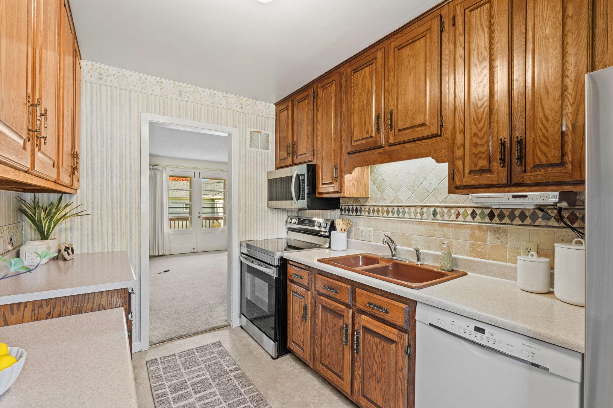 View of Residential at 5904 Queen Avenue, Minneapolis MN 55410, Minneapolis (6 of 30) - Mike Wilen | Minnesota Team Real Estate
