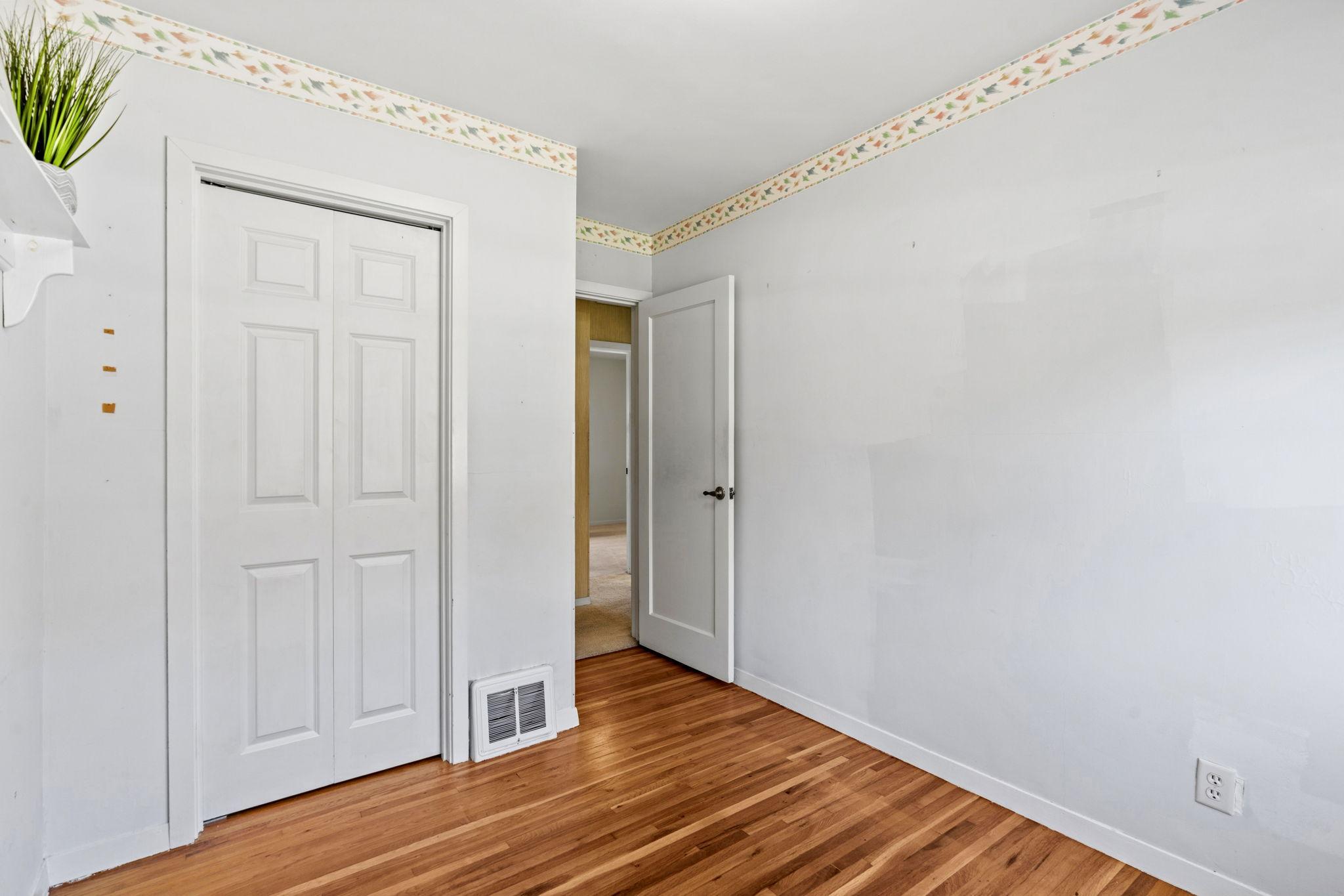View of Residential at 5904 Queen Avenue, Minneapolis MN 55410, Minneapolis (15 of 30) - Mike Wilen | Minnesota Team Real Estate