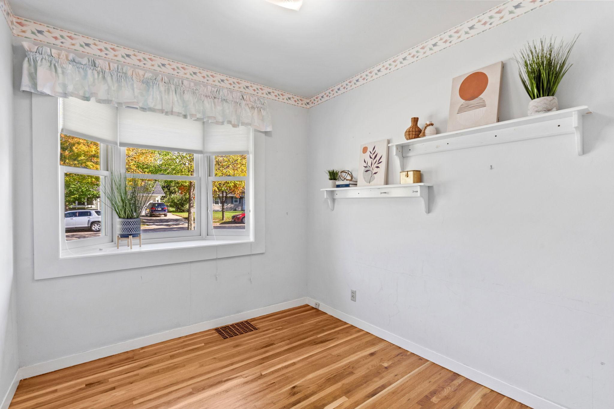 View of Residential at 5904 Queen Avenue, Minneapolis MN 55410, Minneapolis (14 of 30) - Mike Wilen | Minnesota Team Real Estate