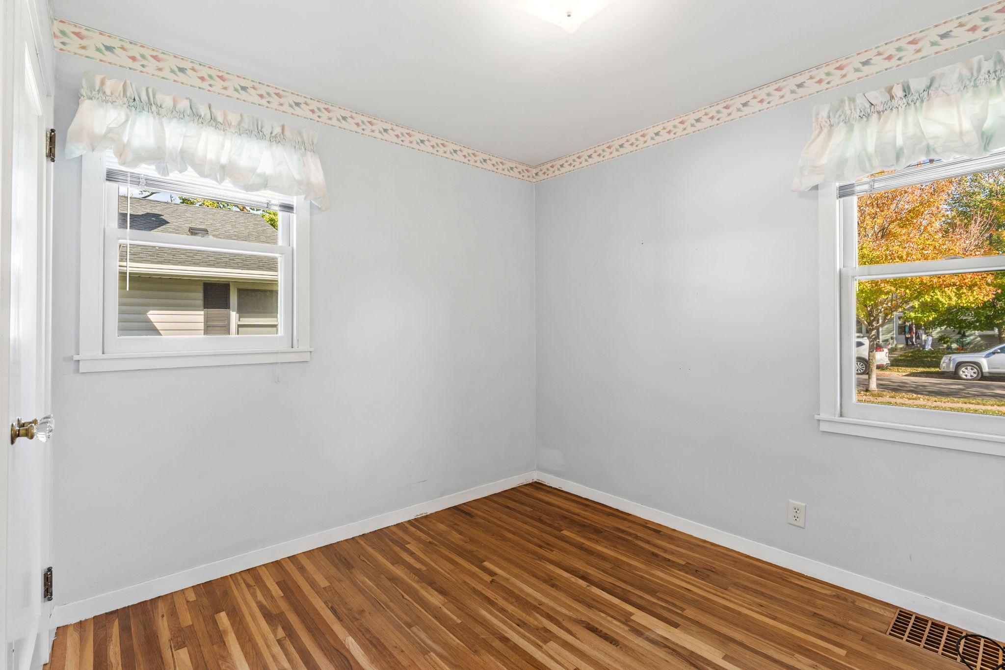 View of Residential at 5904 Queen Avenue, Minneapolis MN 55410, Minneapolis (11 of 30) - Mike Wilen | Minnesota Team Real Estate