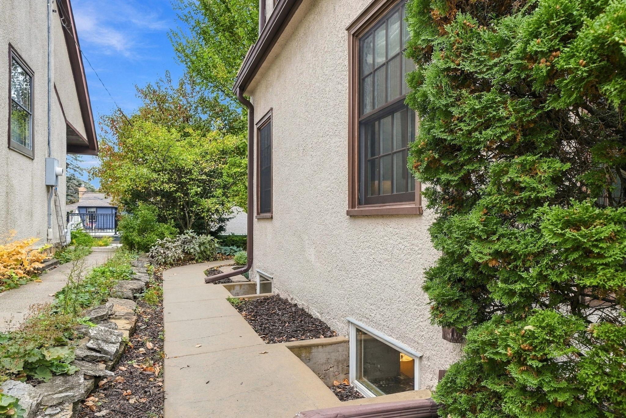 View of Residential at 2708 Ewing Avenue, Minneapolis MN 55416, Minneapolis (99 of 112) - Mike Wilen | Minnesota Team Real Estate
