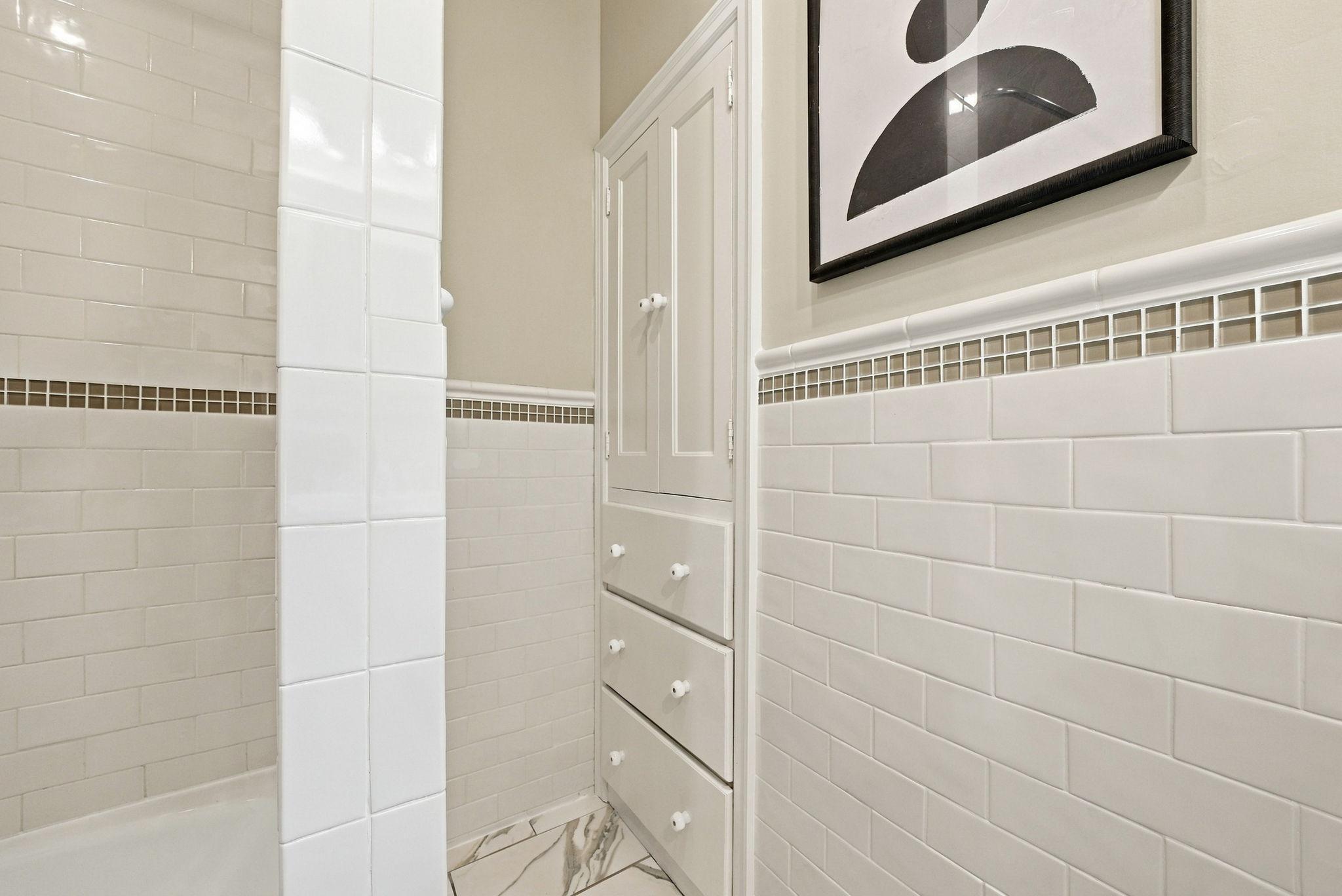 View of Residential at 2708 Ewing Avenue, Minneapolis MN 55416, Minneapolis (32 of 112) - Mike Wilen | Minnesota Team Real Estate