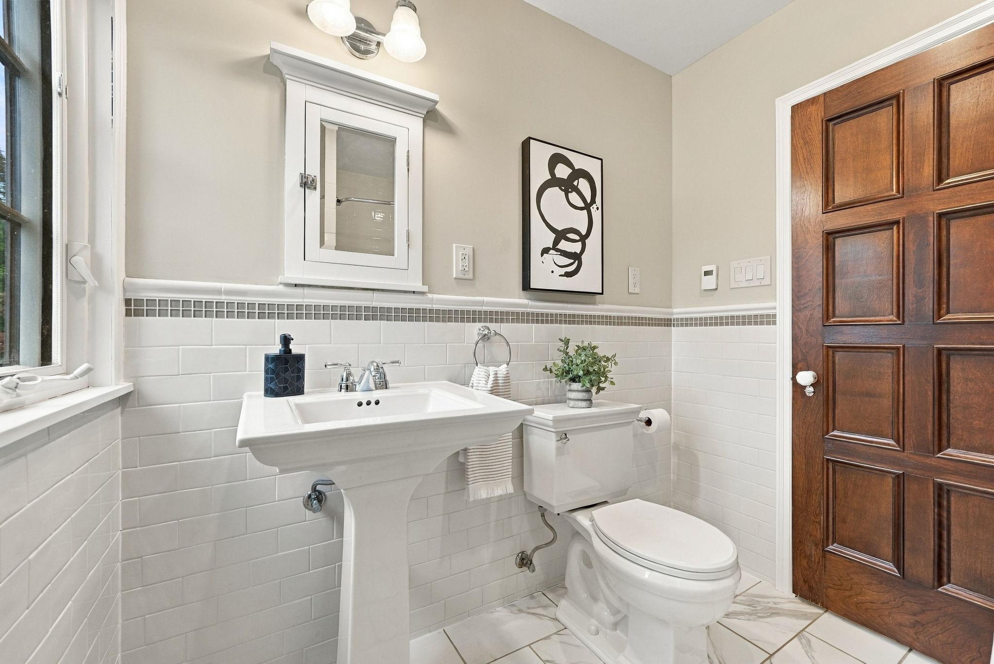 View of Residential at 2708 Ewing Avenue, Minneapolis MN 55416, Minneapolis (71 of 112) - Mike Wilen | Minnesota Team Real Estate