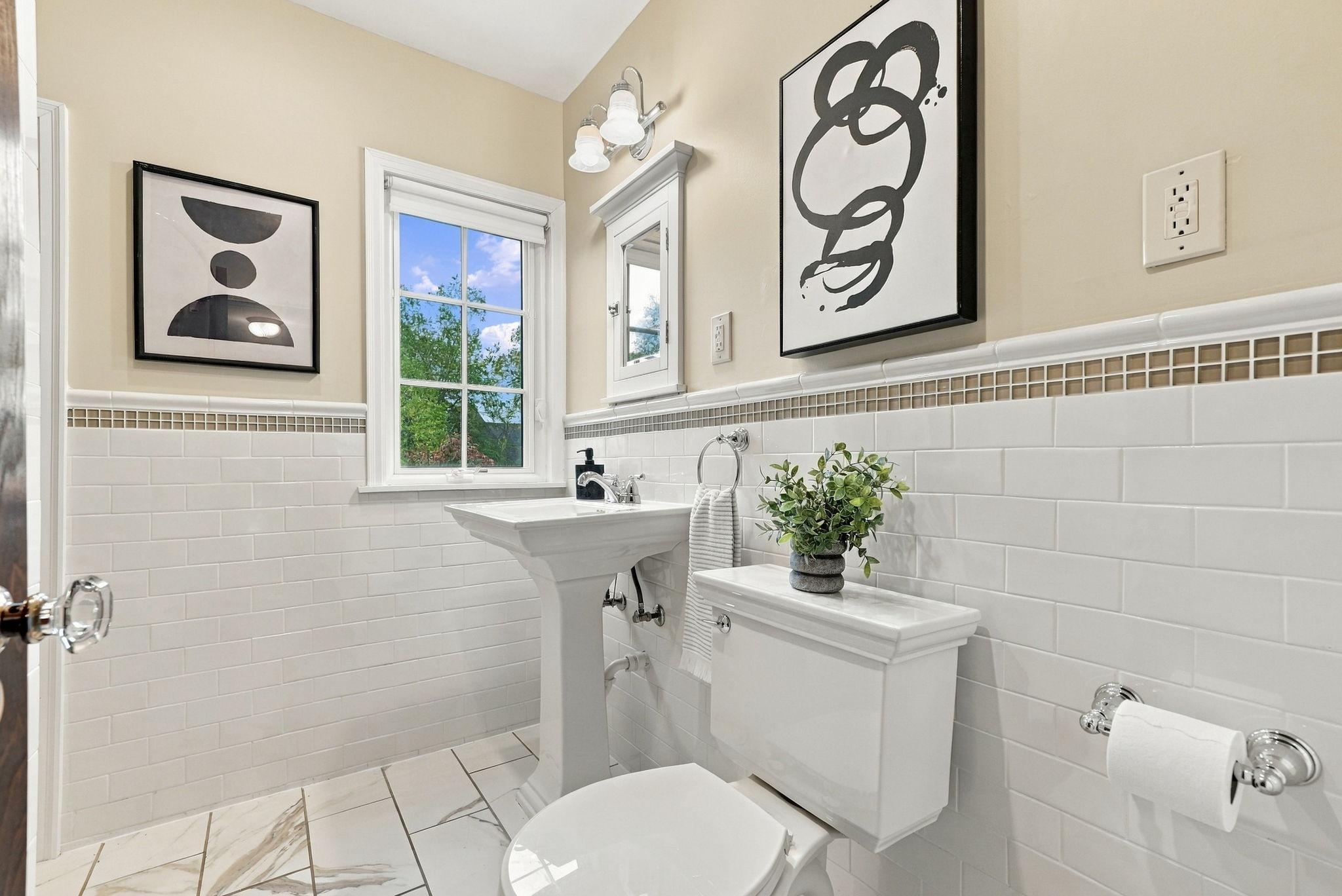 View of Residential at 2708 Ewing Avenue, Minneapolis MN 55416, Minneapolis (30 of 112) - Mike Wilen | Minnesota Team Real Estate